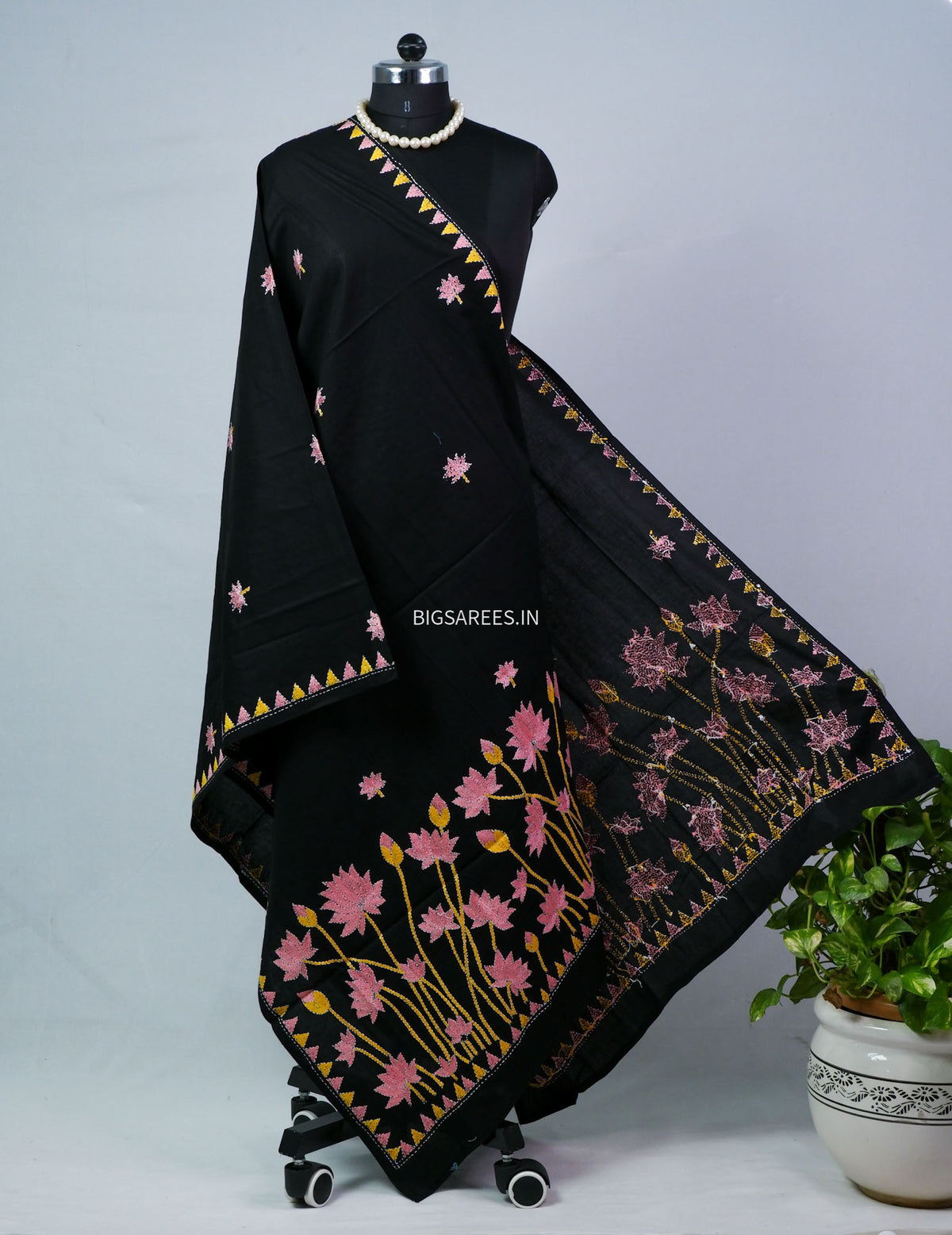 Hand-Embroidered Kantha - Stitch Dupatta | Pure Cotton | Black
