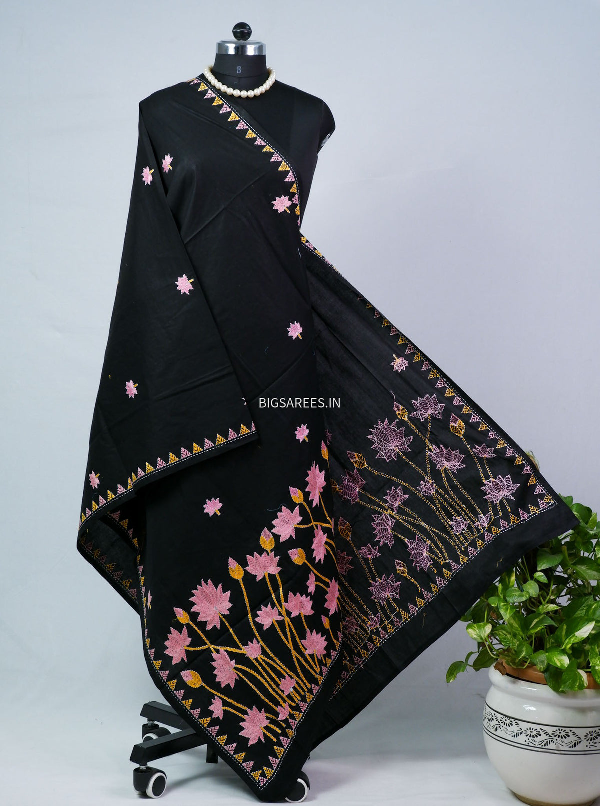 Hand-Embroidered Kantha - Stitch Dupatta | Pure Cotton | Black