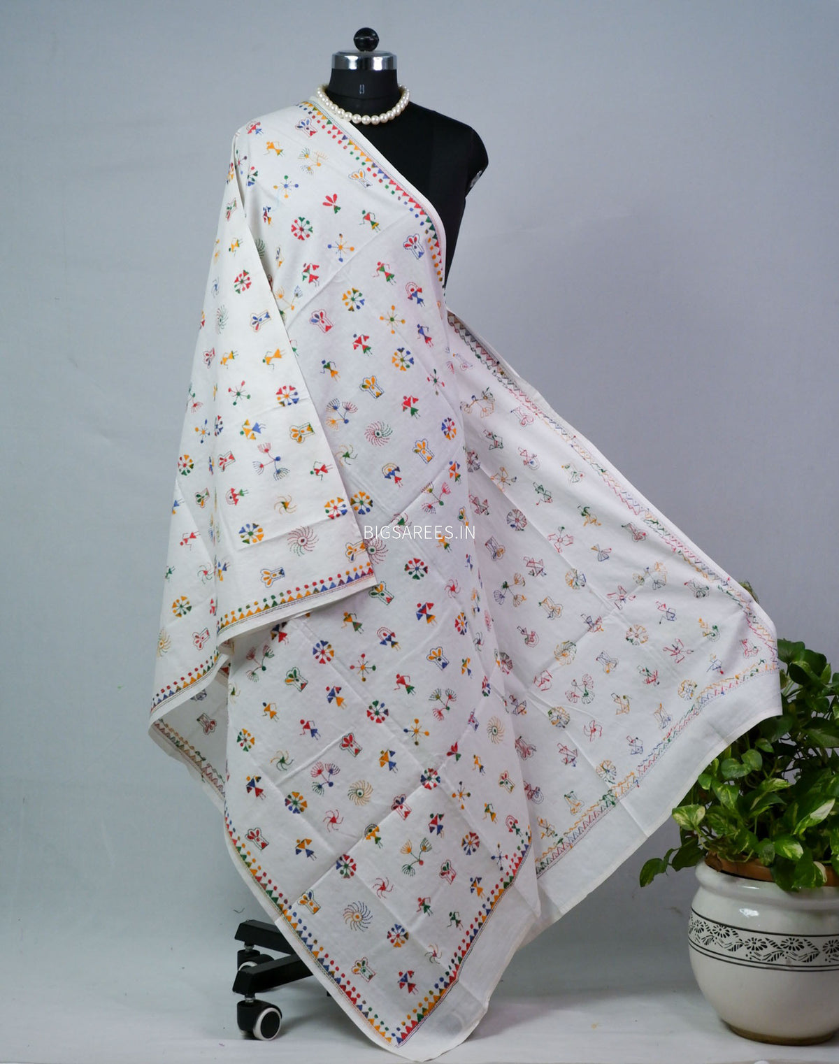 Hand-Embroidered Kantha - Stitch Dupatta | Pure Cotton | White