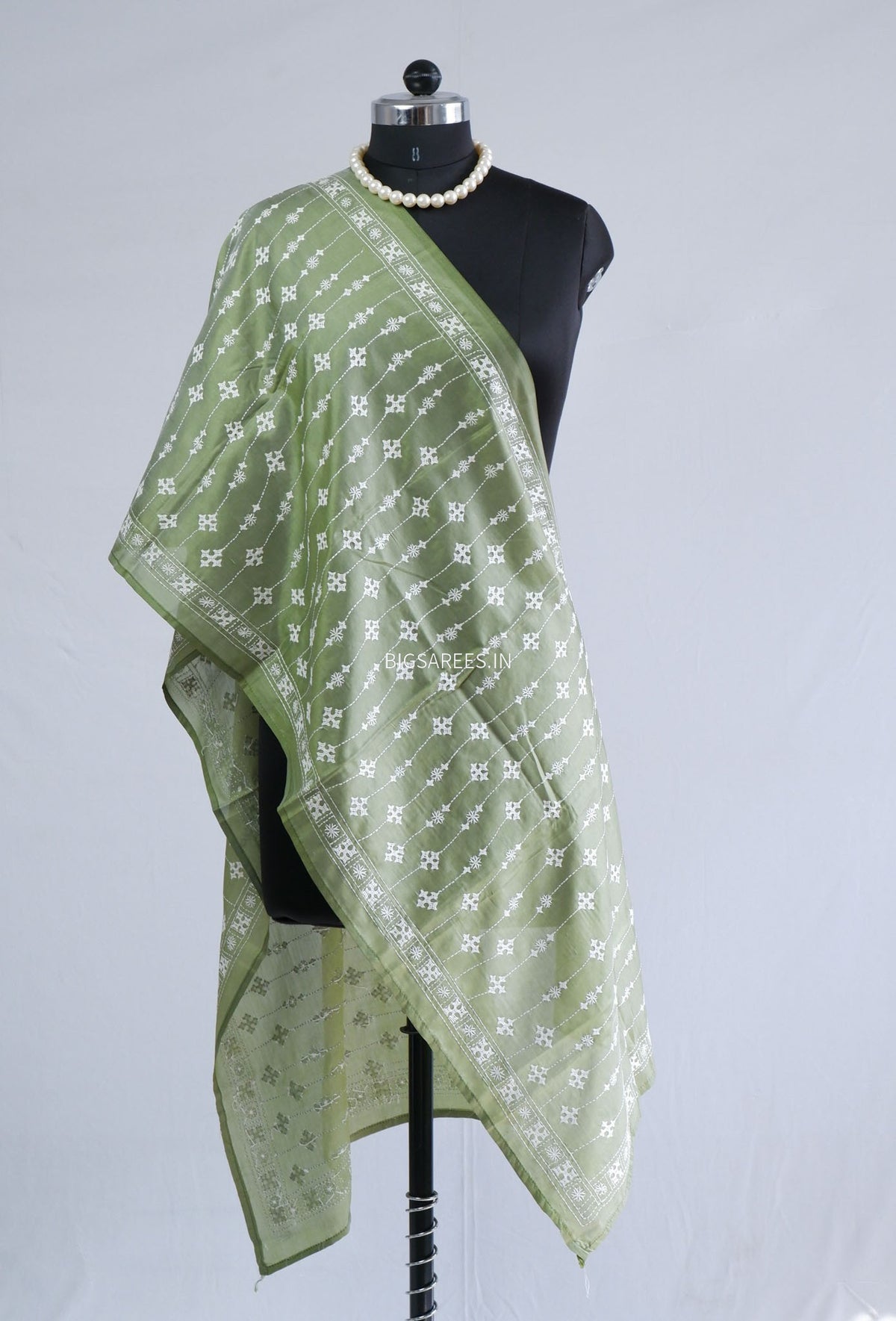 Kutch Work Art Silk Stole | Green |