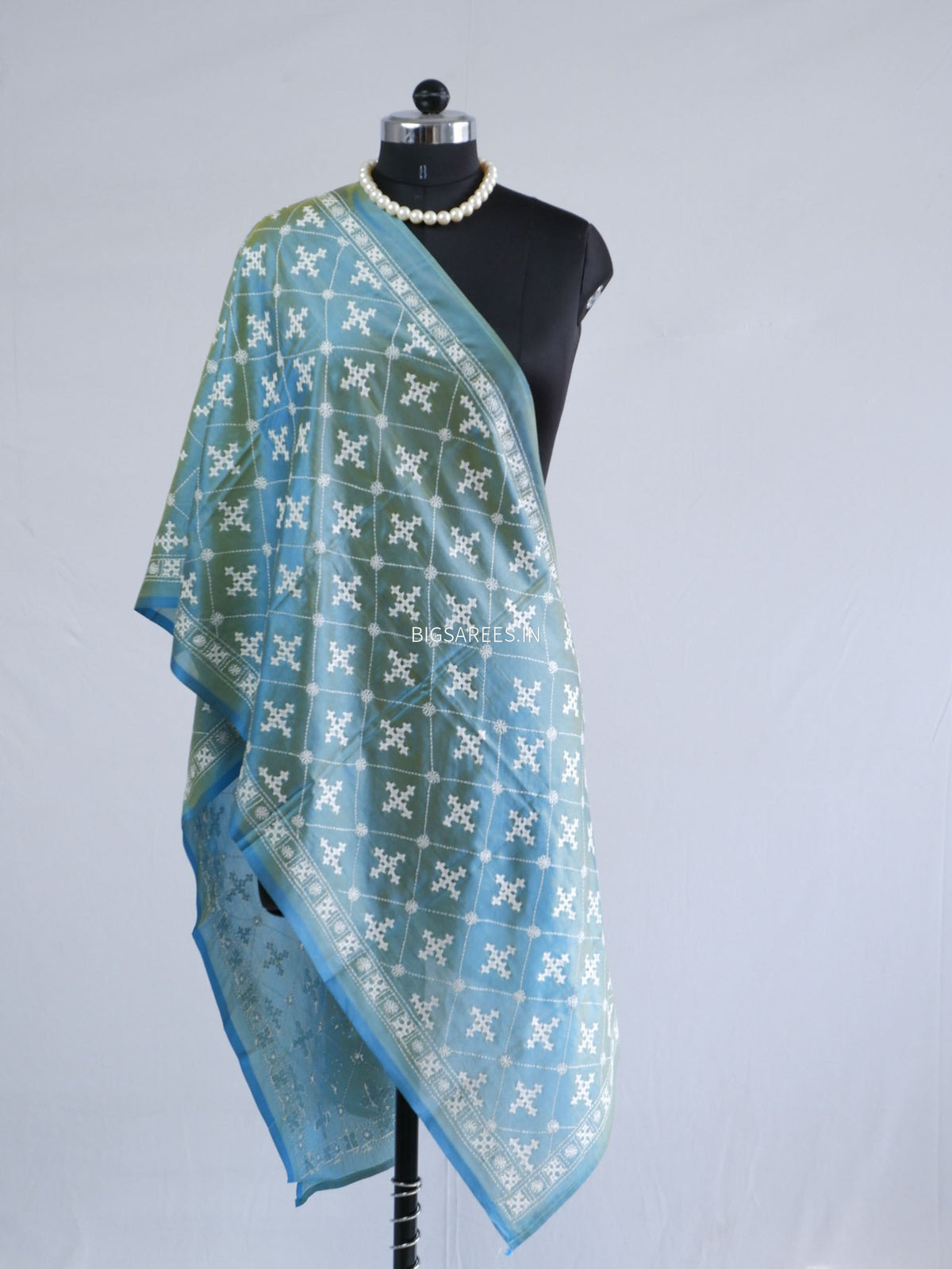 Kutch Work Art Silk Stole | Blue (Dual Tone)