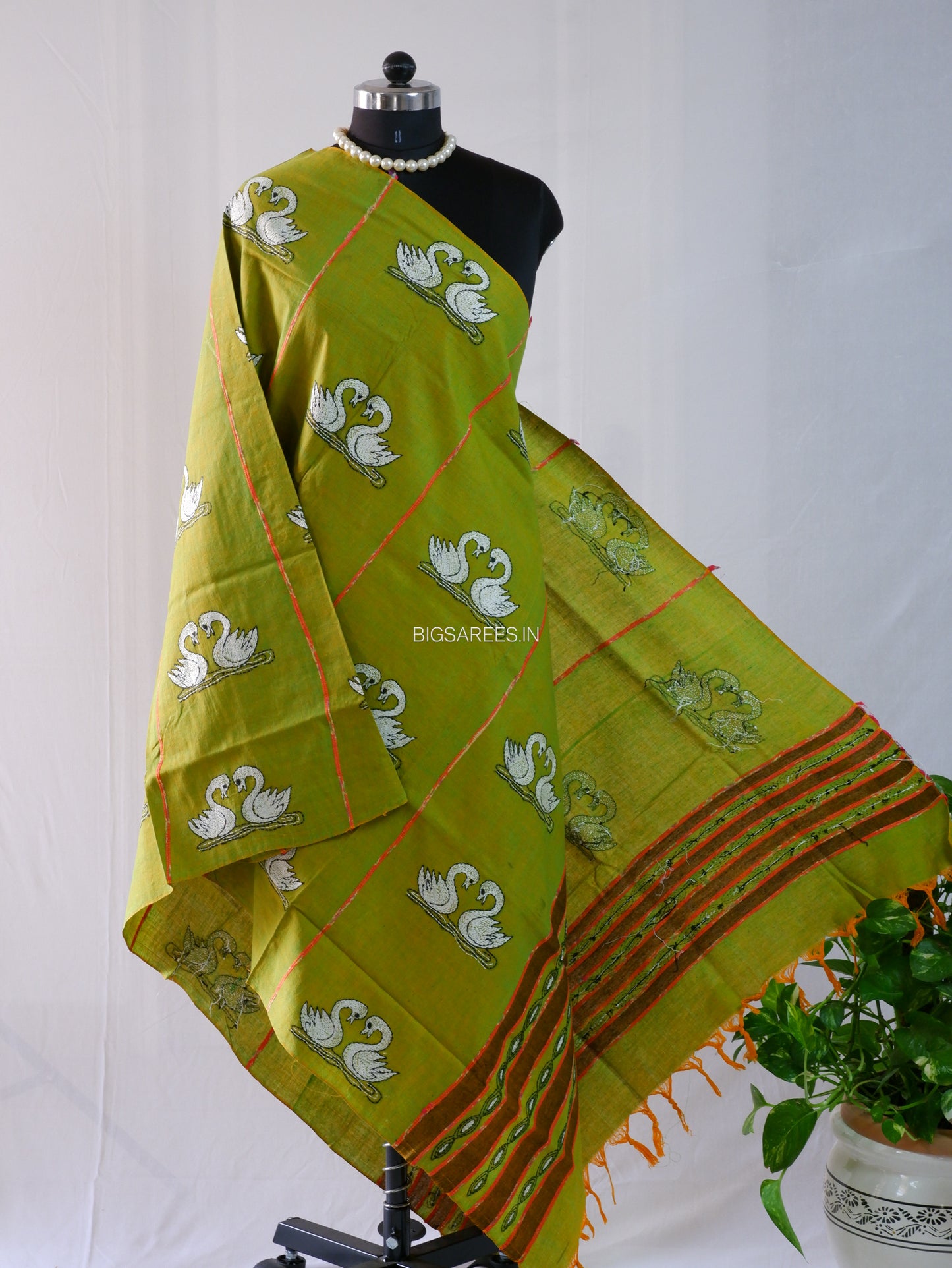 Hand-Embroidered Kantha - Stitch Dupatta | Pure Khesh Cotton | Green