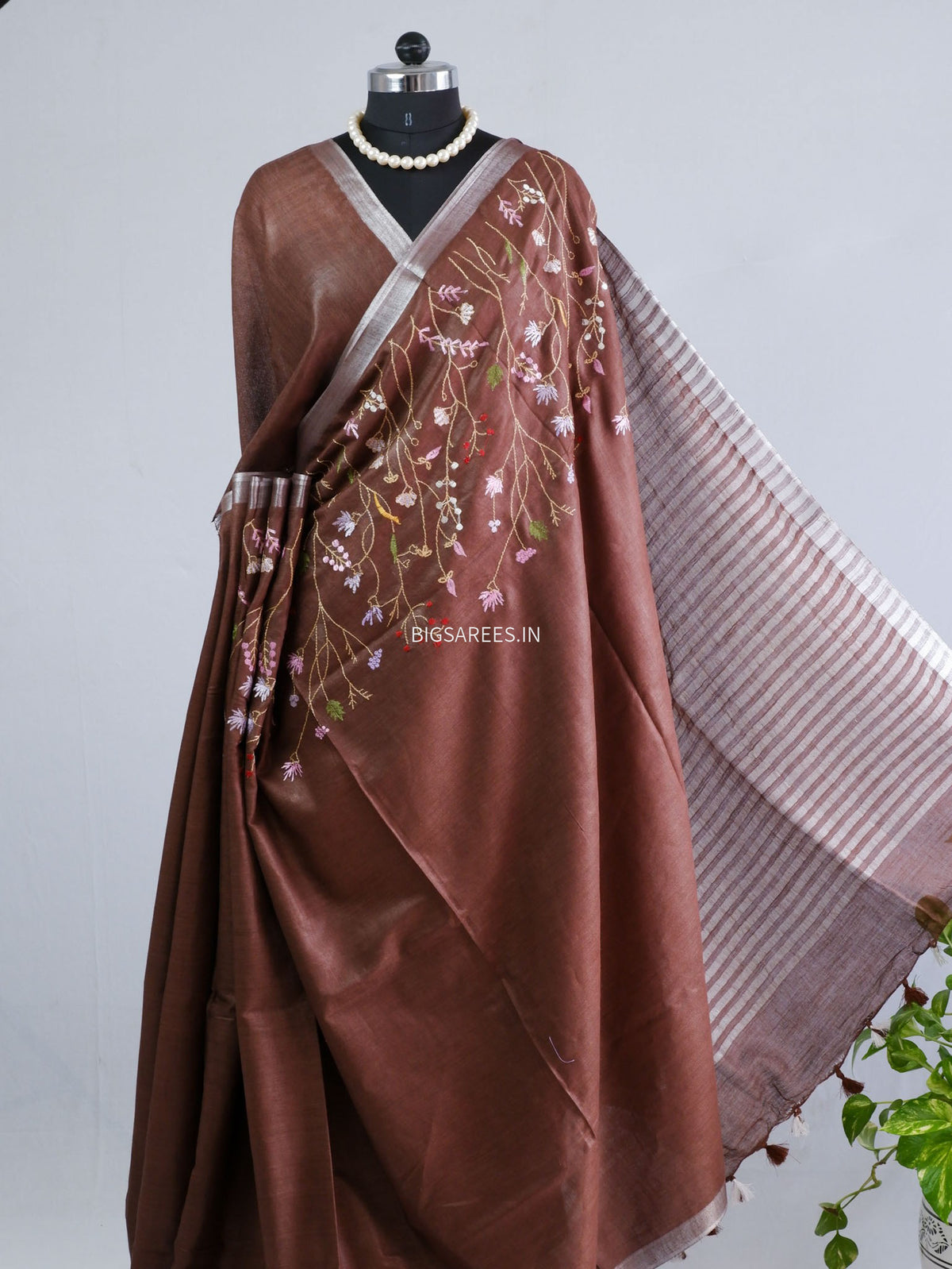 Hand-Embroidered Linen Saree | Cotton Linen |