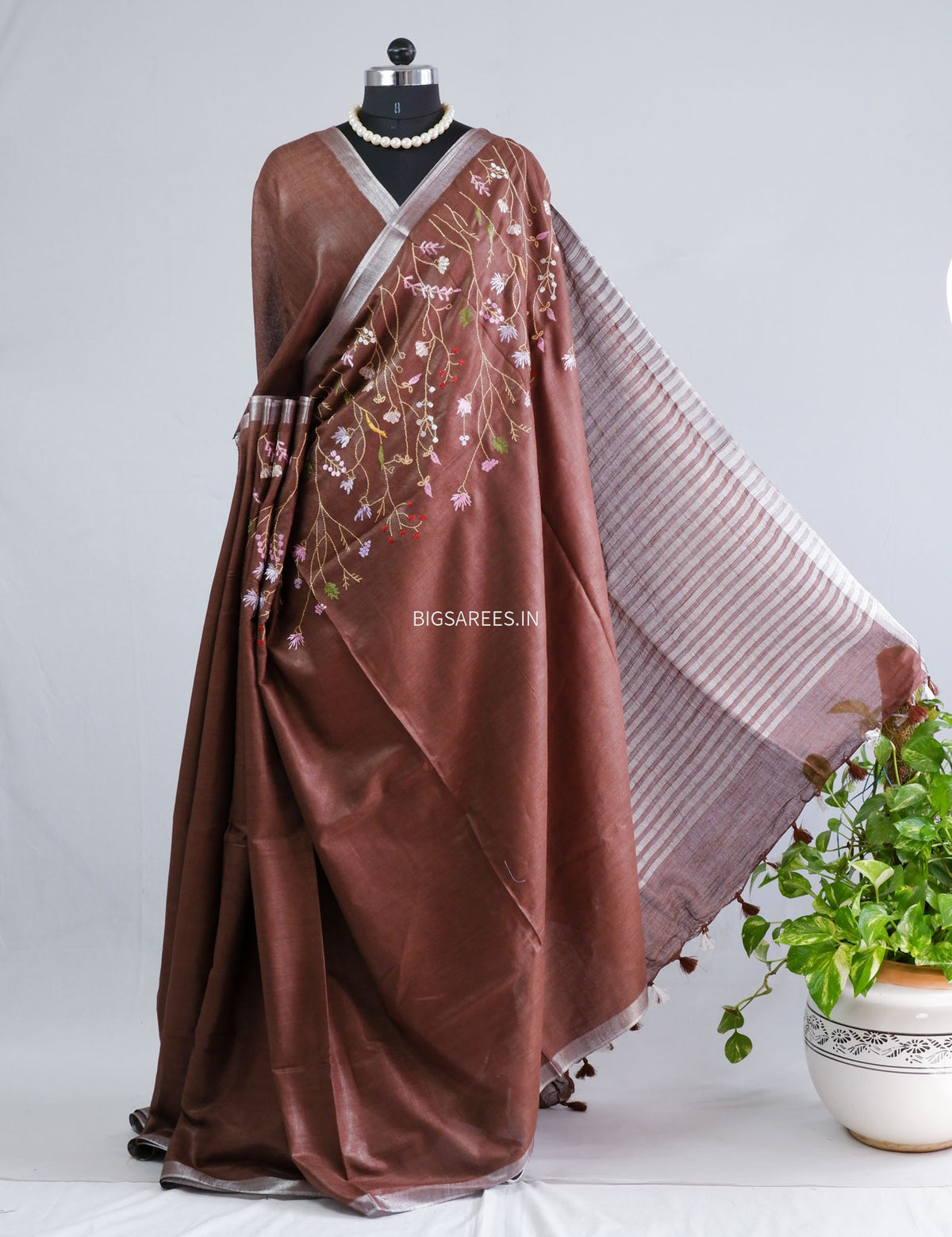 Hand-Embroidered Linen Saree | Cotton Linen |