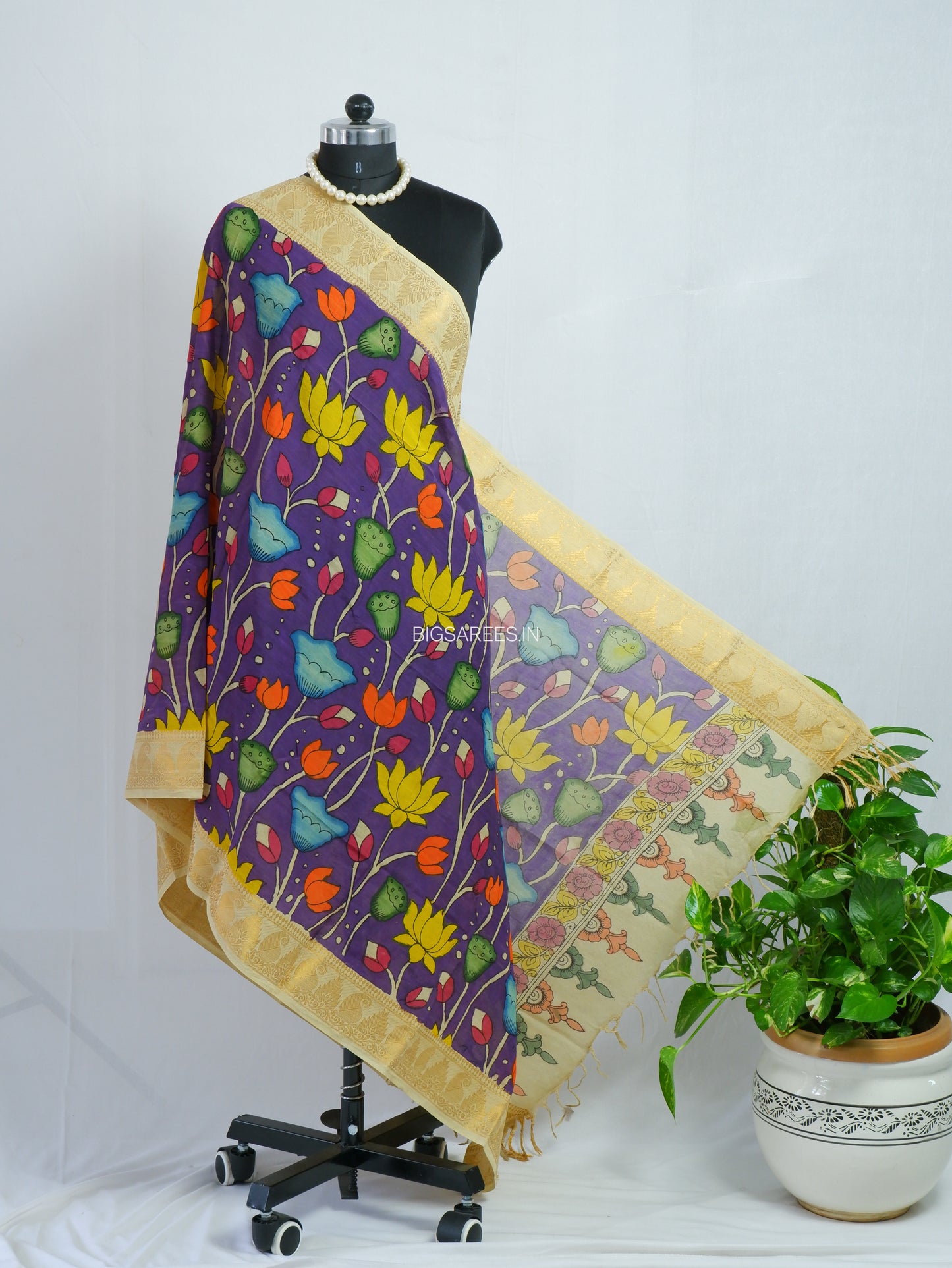 Pen Kalamkari Hand Painted Bangalore Silk Dupatta | Violet | 36"