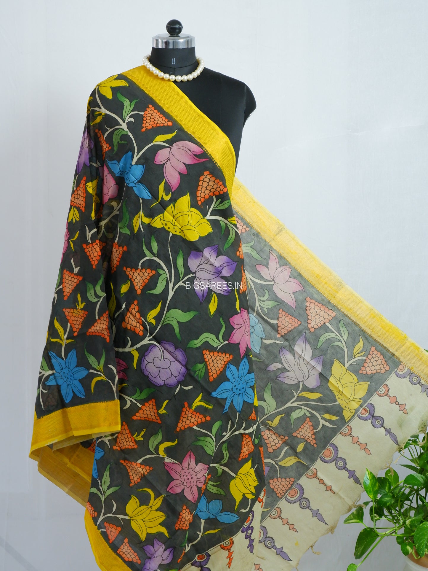 Pen Kalamkari Hand Painted Bangalore Silk Dupatta | Black | 36"