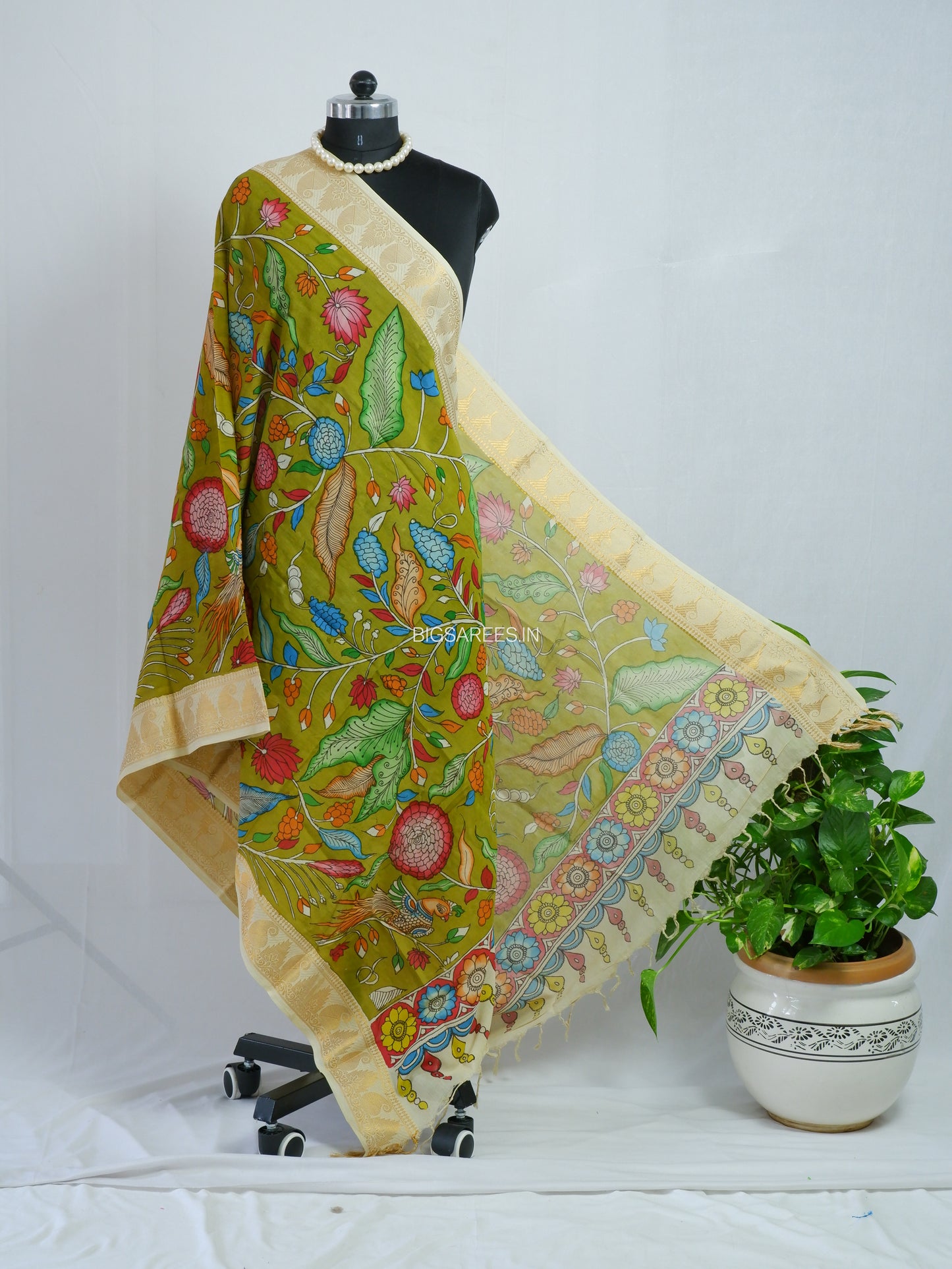Pen Kalamkari Hand Painted Bangalore Silk Dupatta | Lime Green | 36"
