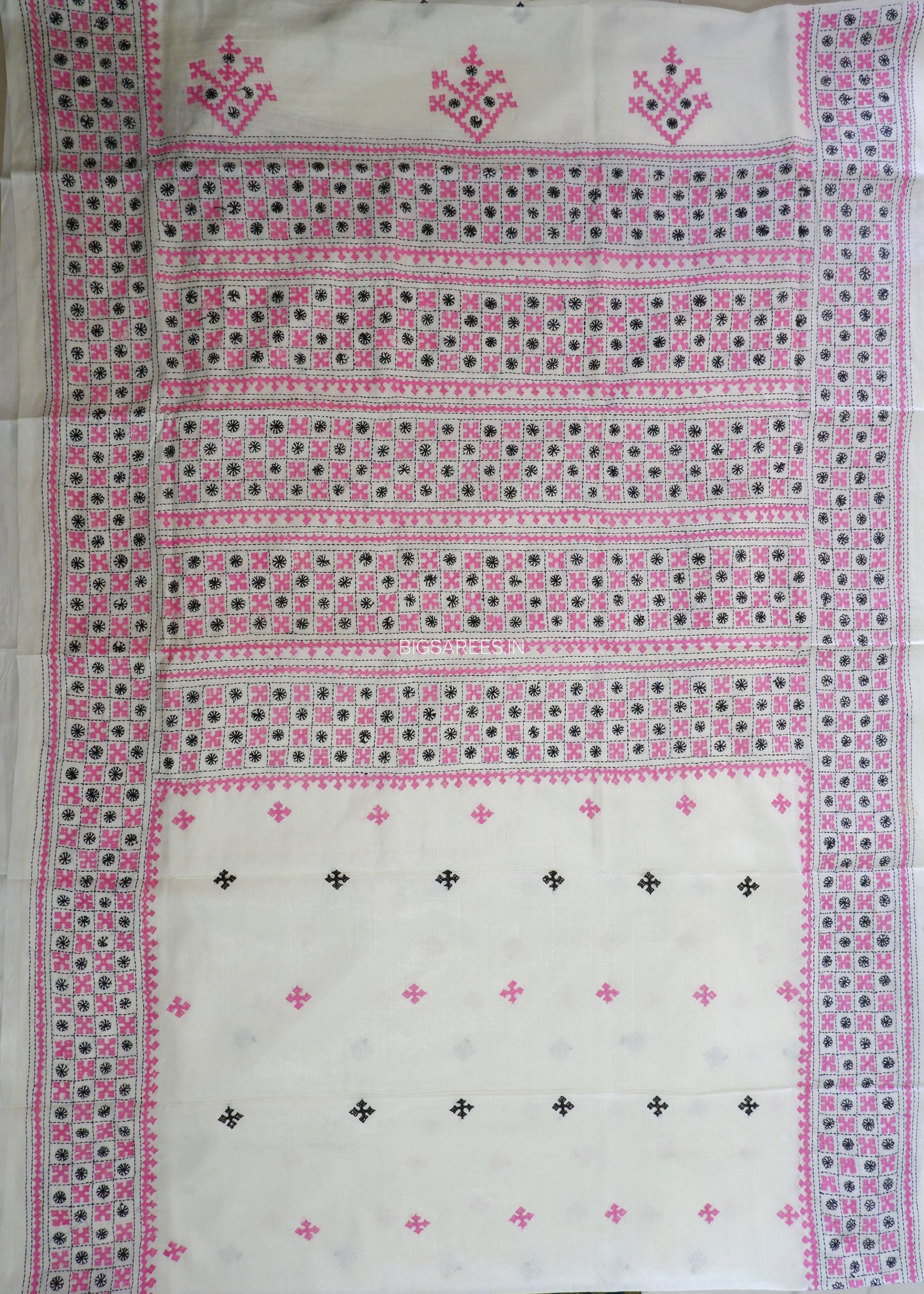 Kutchi/Gujarati Hand Embroidered Saree  | Blended Bangalore Silk / Art Silk | White