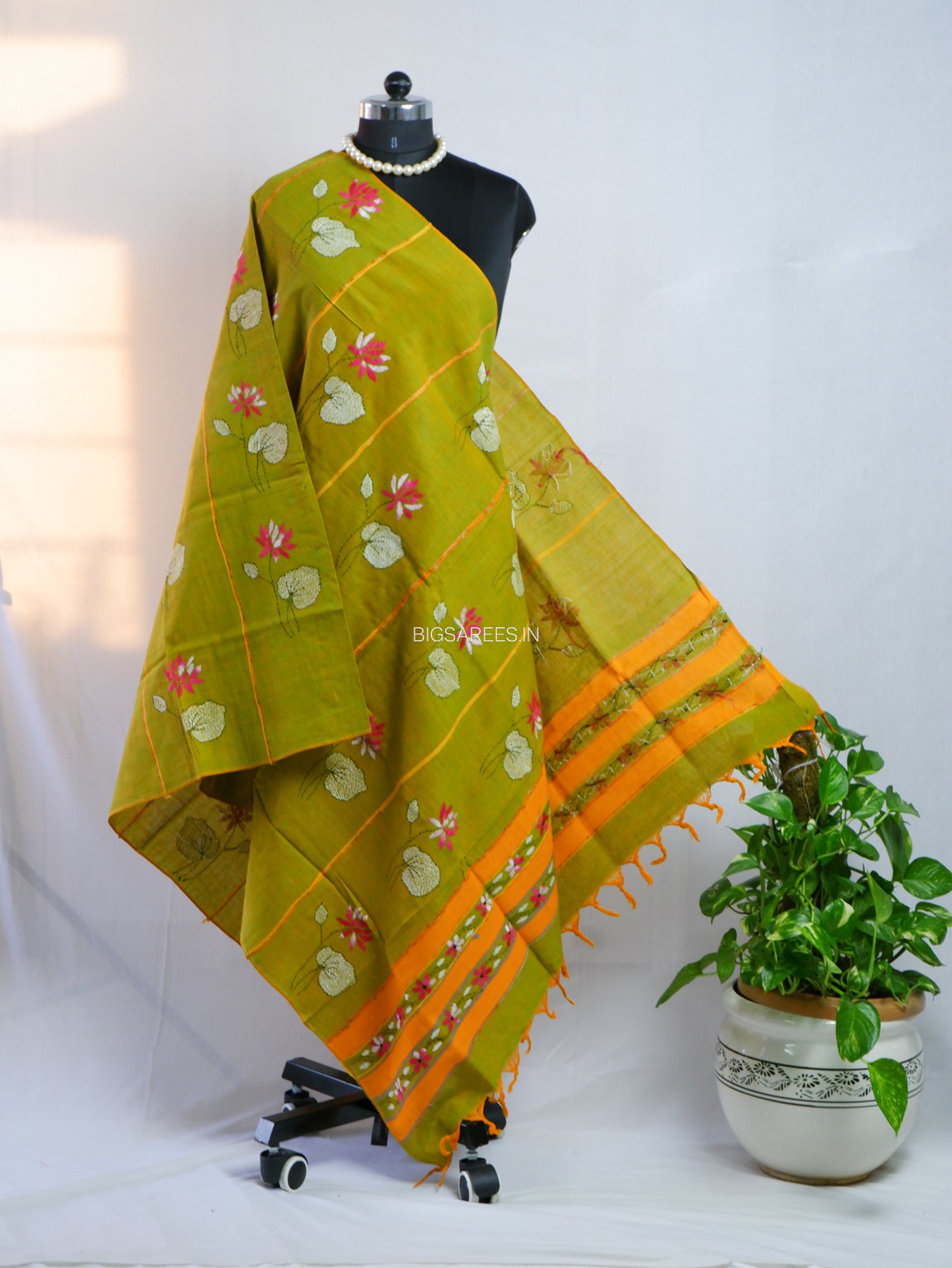 Hand-Embroidered Kantha - Stitch Dupatta | Pure Khesh Cotton | Green