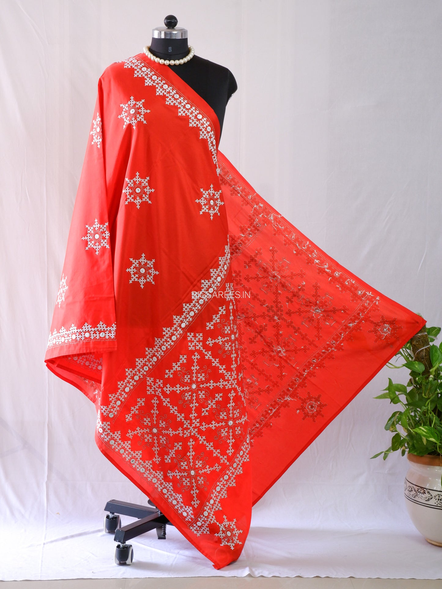 Kutchi Work Dupatta | Blended Bangalore Silk | Foil Mirror | Red