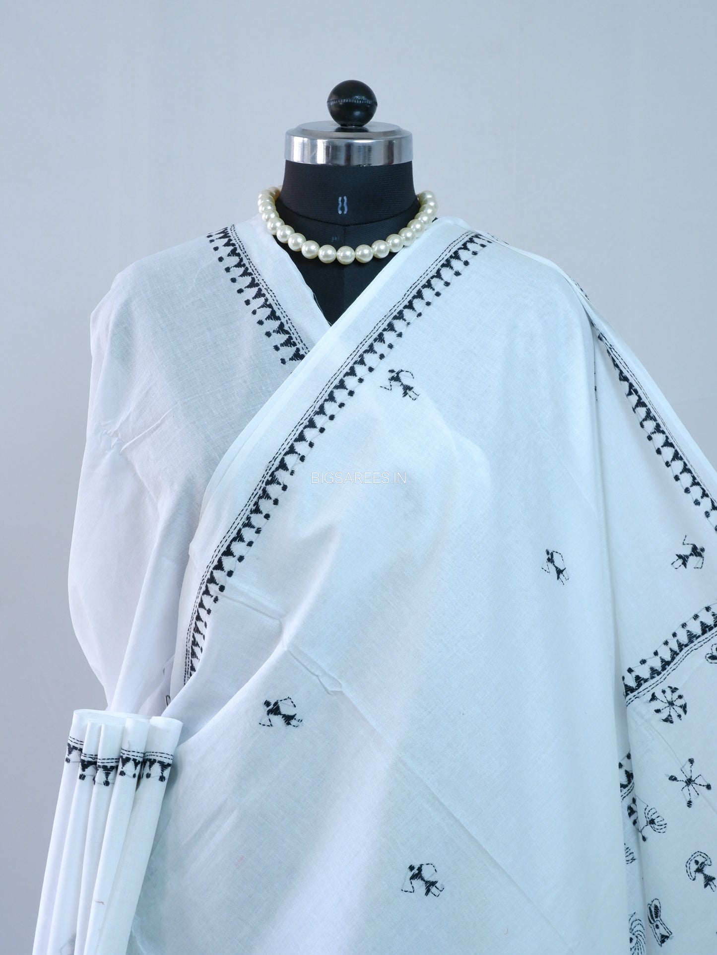 Kantha Hand-Embroidered Saree | Pure Mal Mal Cotton | White