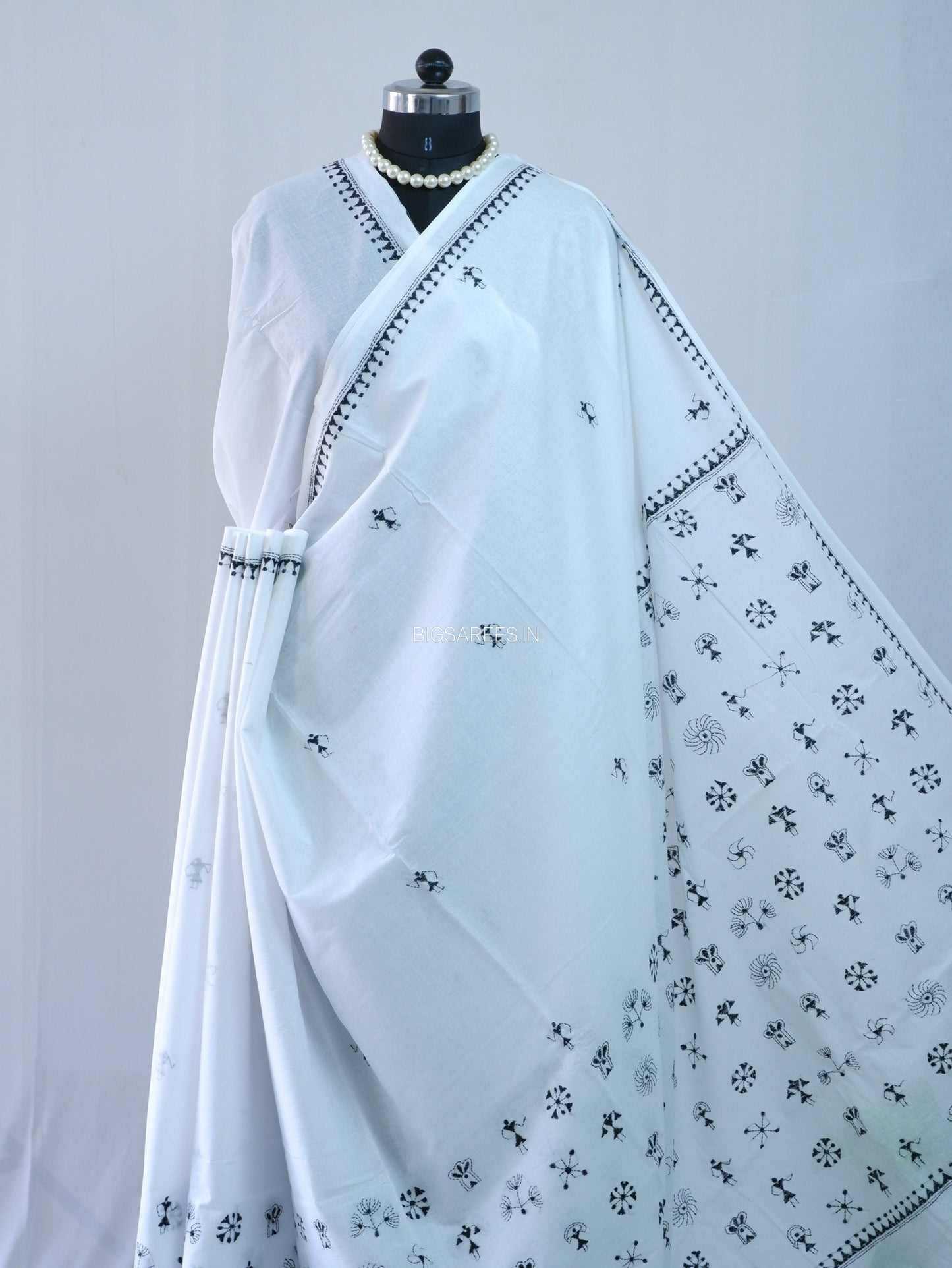 Kantha Hand-Embroidered Saree | Pure Mal Mal Cotton | White