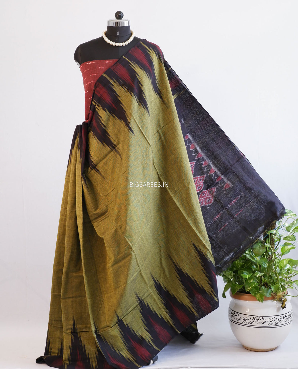 Sambalpuri Ikat Handwoven Saree | Cotton | Light Olive Green