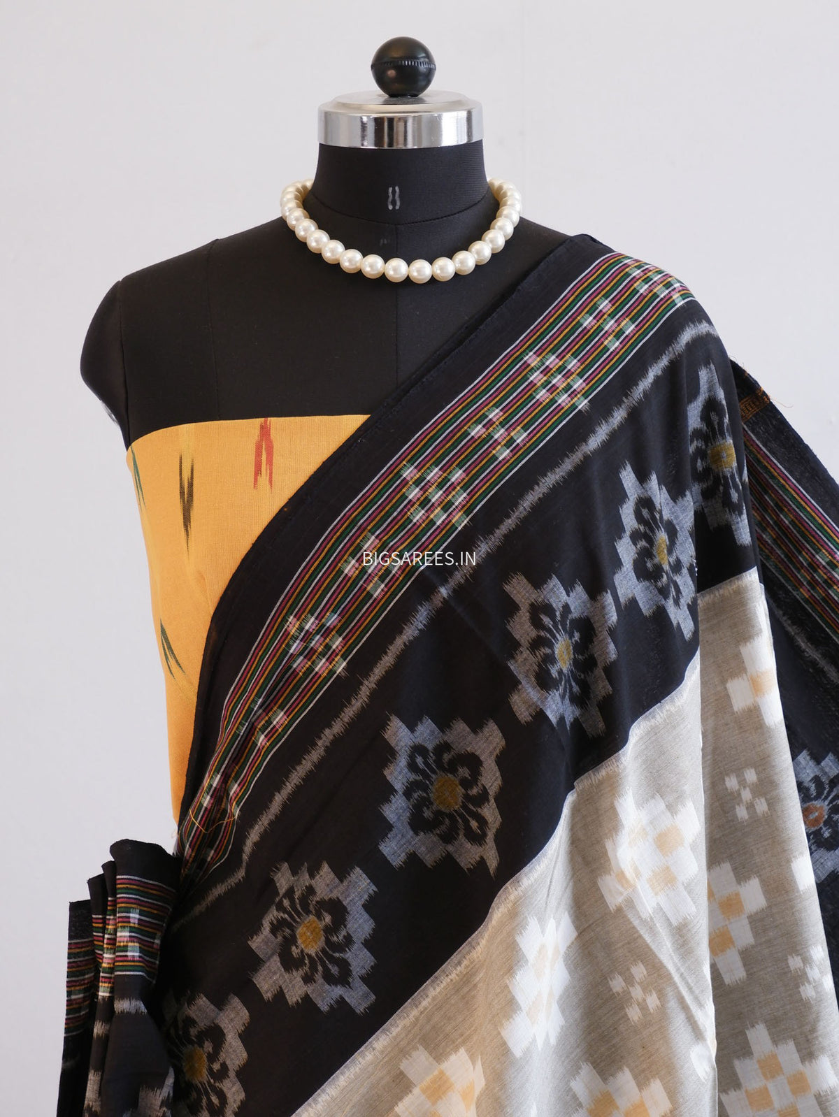 Sambalpuri Ikat Handwoven Saree | Cotton | White