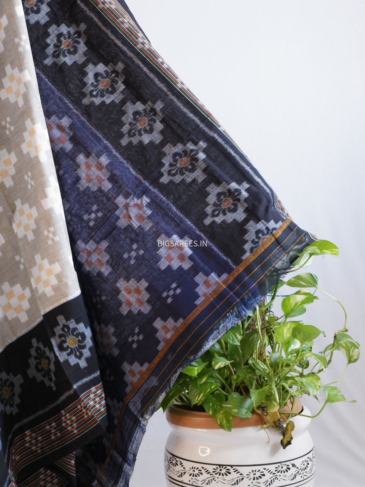 Sambalpuri Ikat Handwoven Saree | Cotton | White