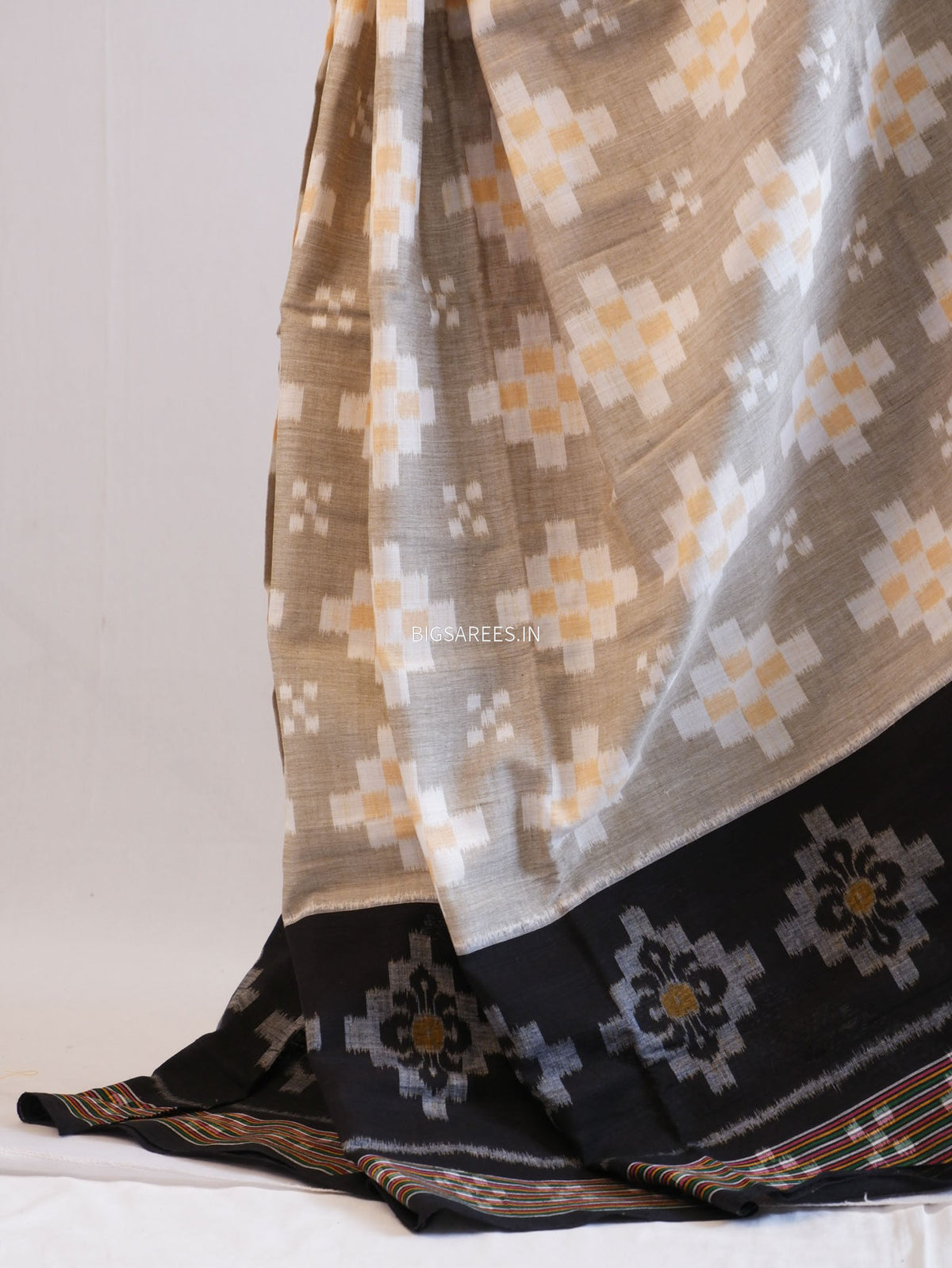Sambalpuri Ikat Handwoven Saree | Cotton | White