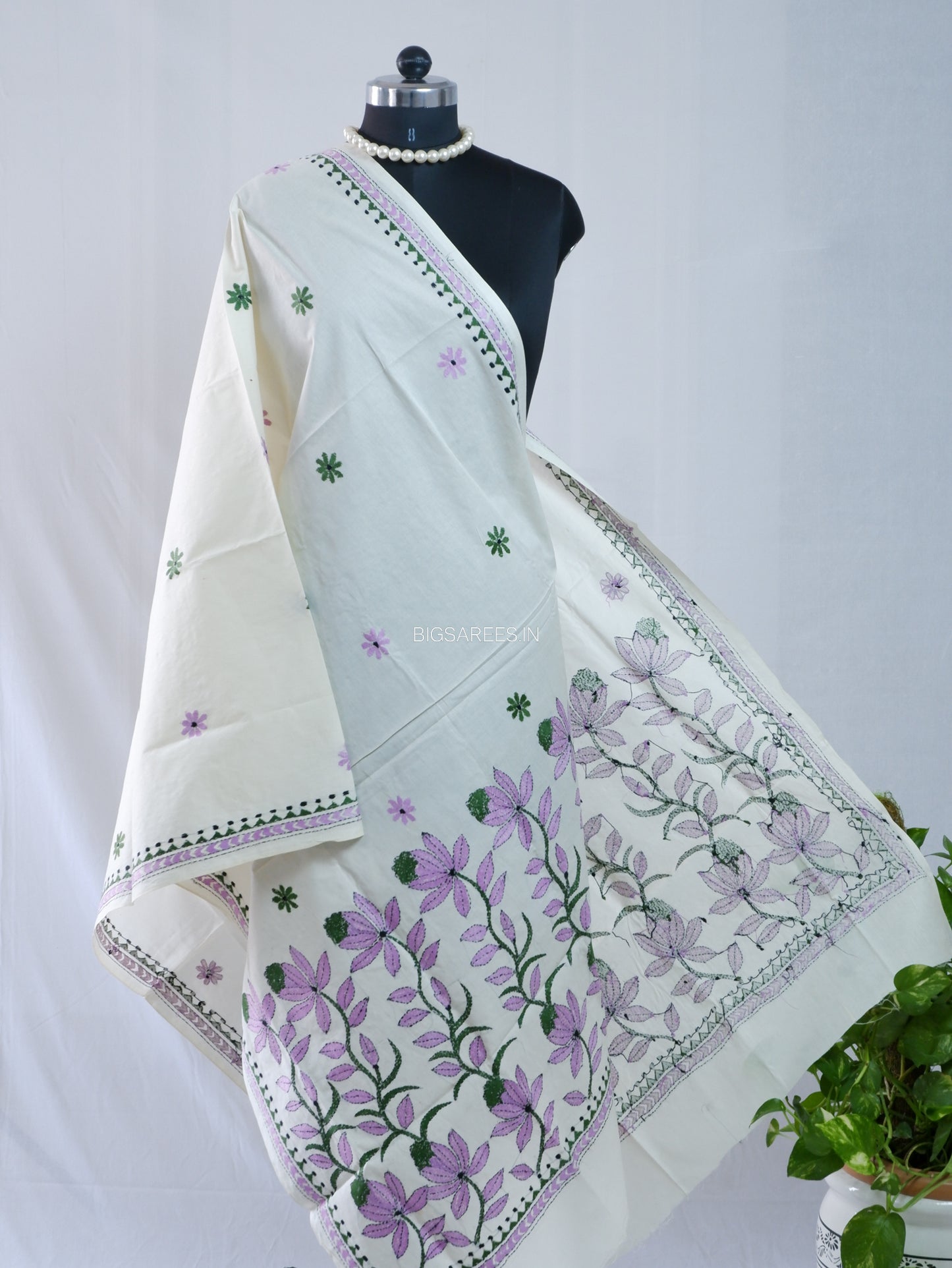 Hand-Embroidered Kantha Stitch Dupatta | Khadi Cotton | White
