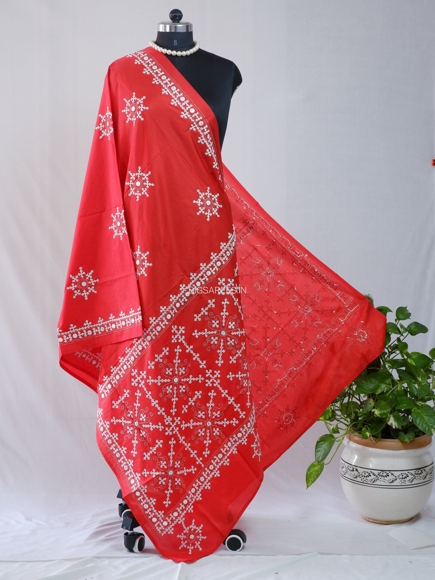 Kutchi Work Dupatta | Blended Bangalore Silk | Foil Mirror | Red