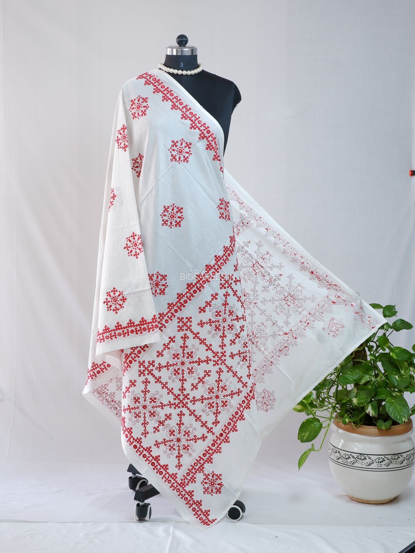 Kutchi Work Dupatta | Blended Bangalore Silk | Foil Mirror | White