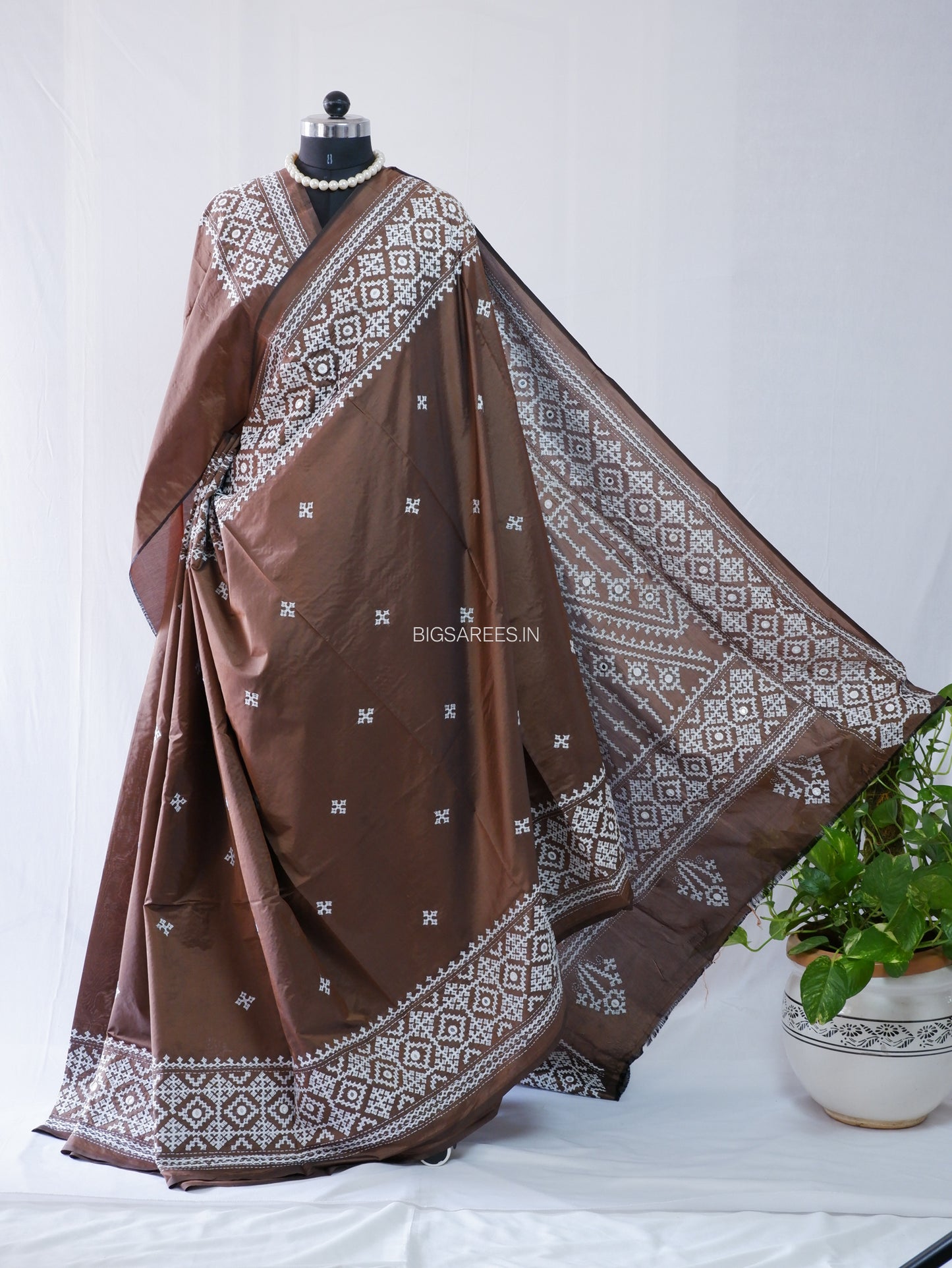 Kutchi/Gujarati Stitch Hand Embroidered Saree | Art Silk | Foil Mirror | Brown