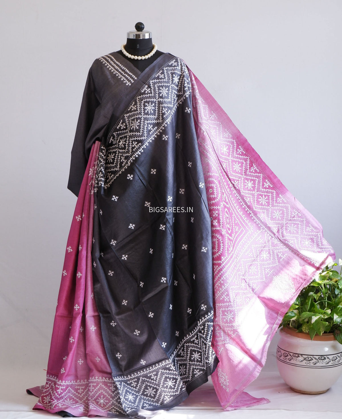 Kutchi Hand Embroidered Saree | Pure Tassar Silk | Silk Marked | Black/Pink