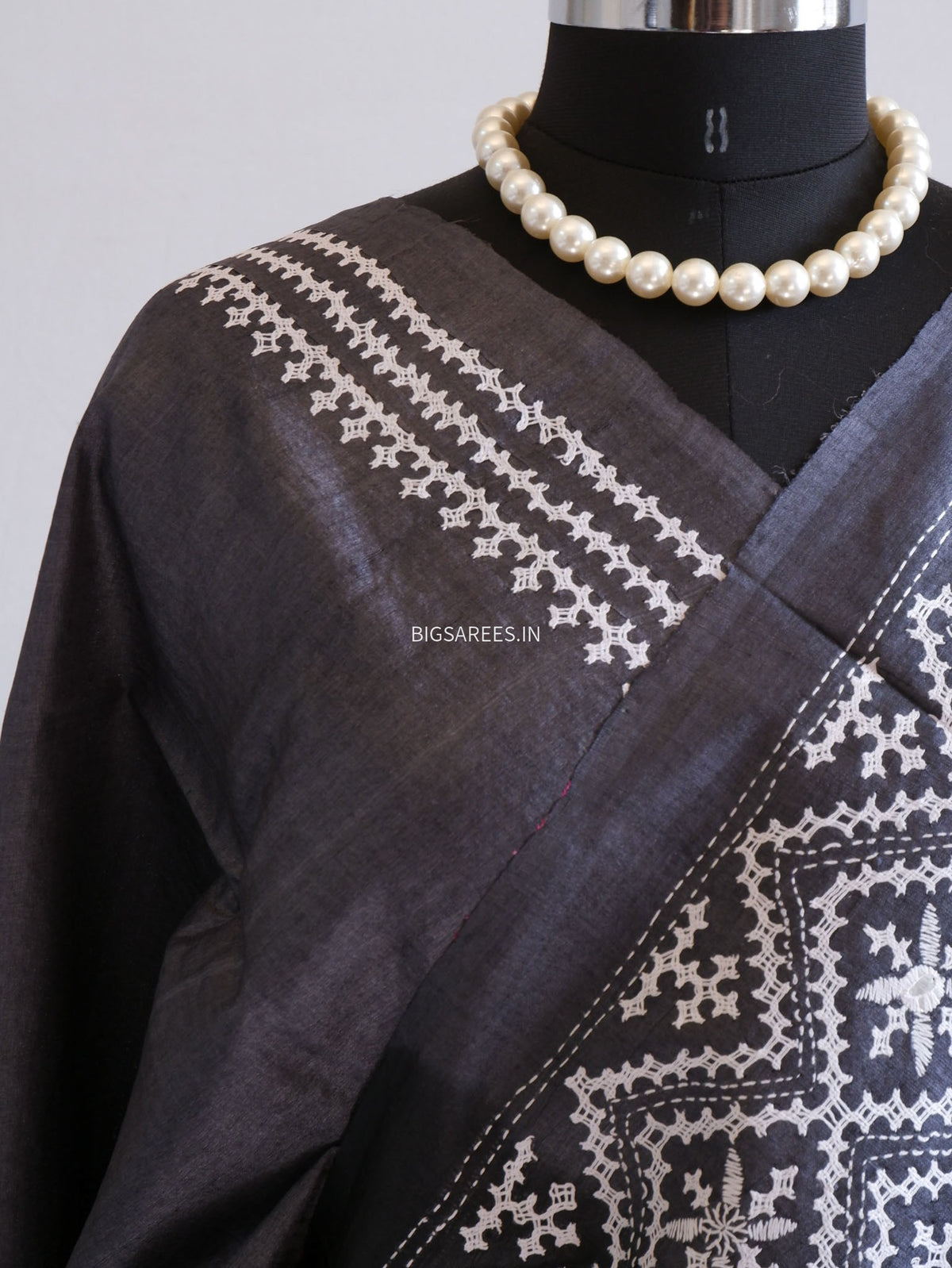 Kutchi Hand Embroidered Saree | Pure Tassar Silk | Silk Marked | Black/Pink