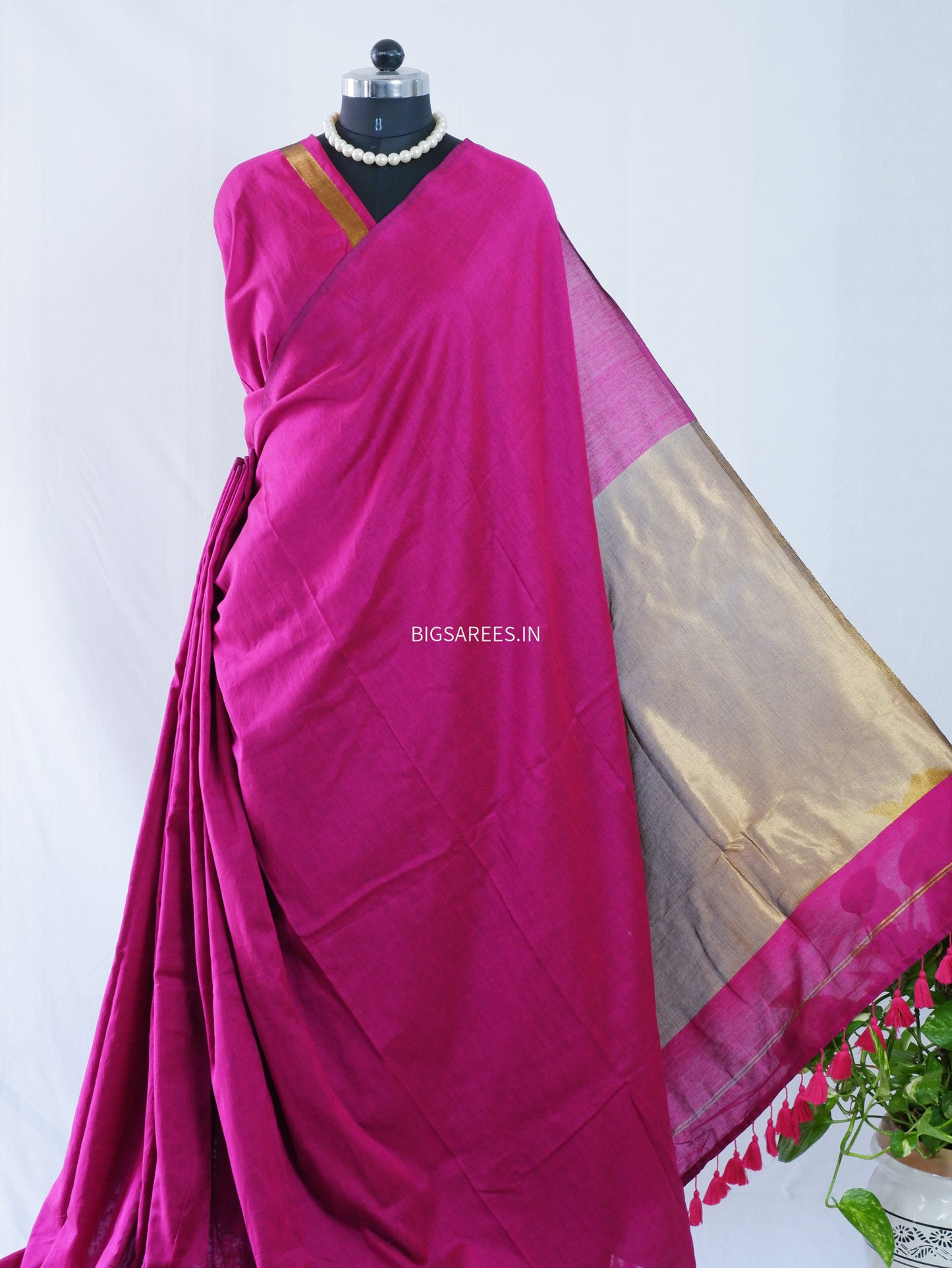 Handwoven Saree | Acrylic Cotton | Magenta