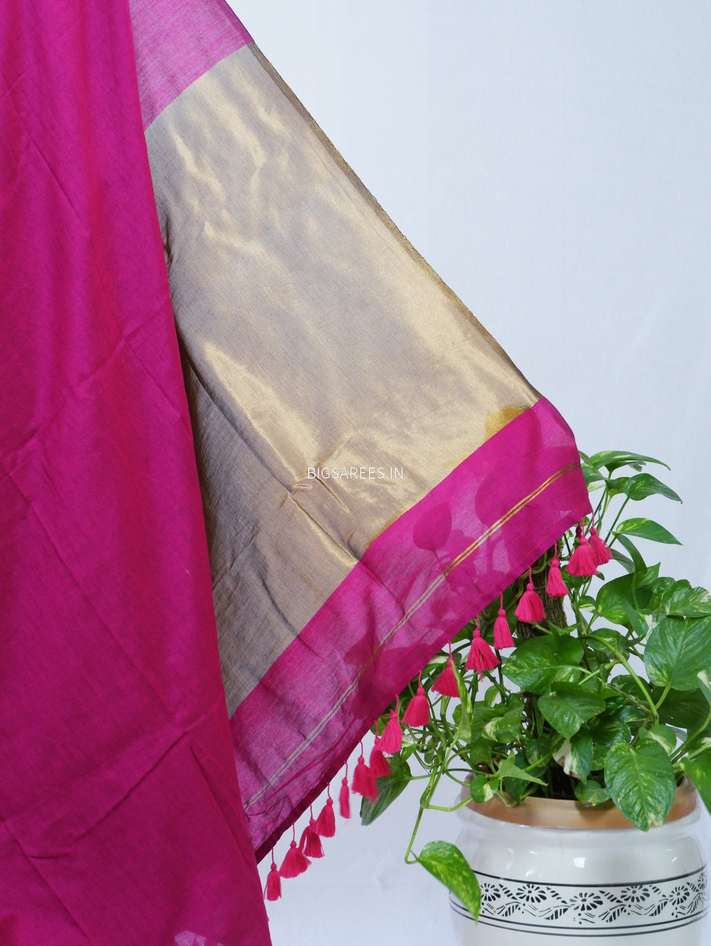 Handwoven Saree | Acrylic Cotton | Magenta