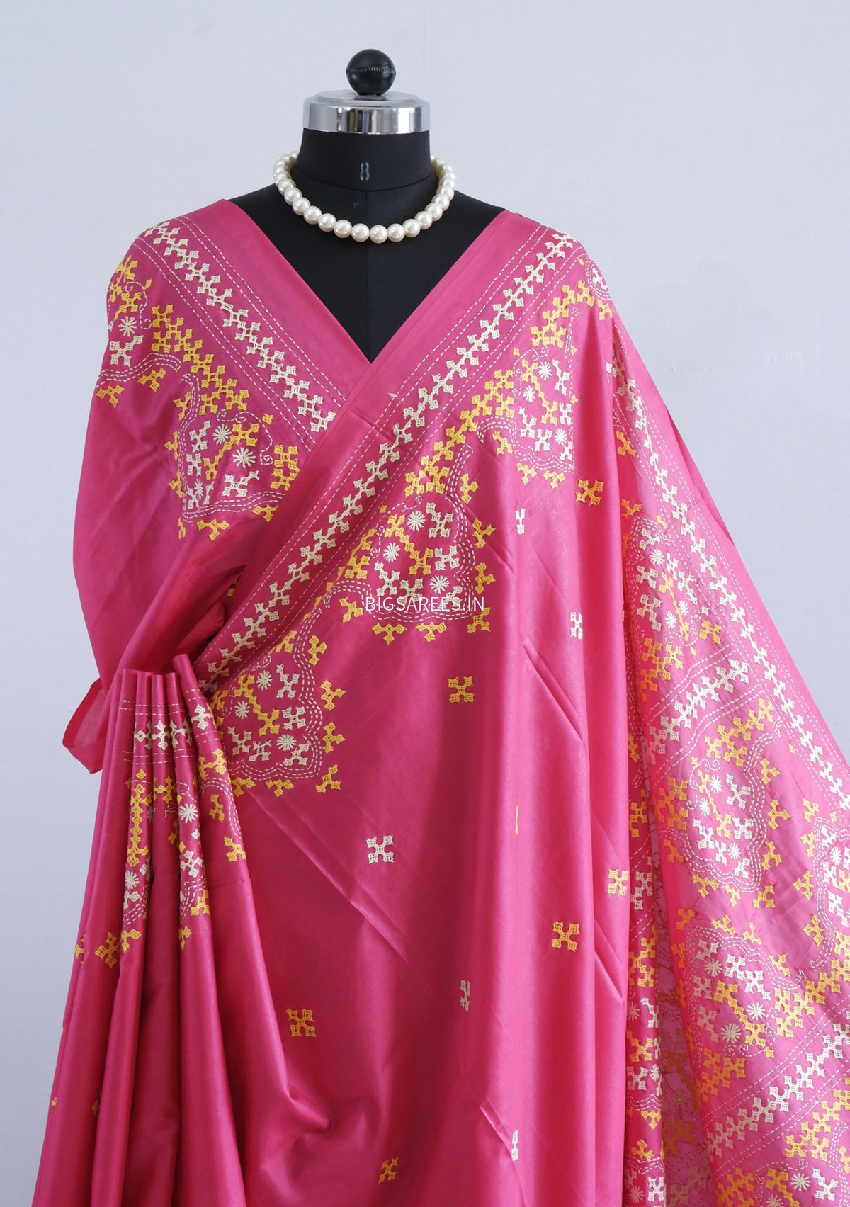 Kutchi/Gujarati Stitch Hand Embroidered Saree | Art Silk | Foil Mirror | Pink