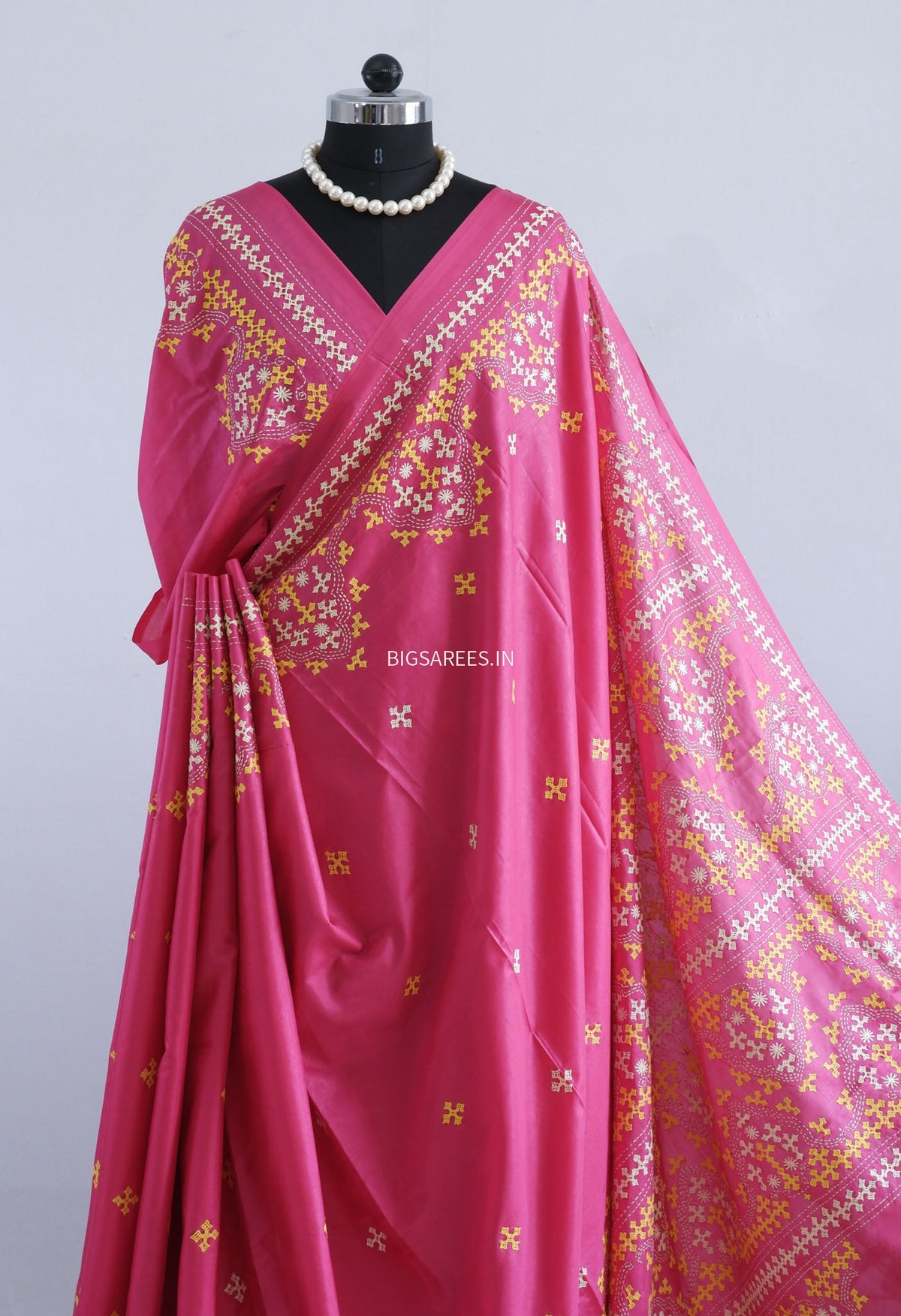 Kutchi/Gujarati Stitch Hand Embroidered Saree | Art Silk | Foil Mirror | Pink
