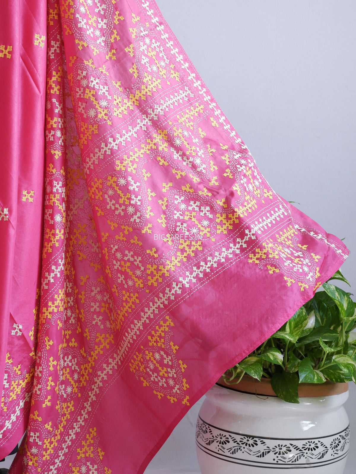 Kutchi/Gujarati Stitch Hand Embroidered Saree | Art Silk | Foil Mirror | Pink