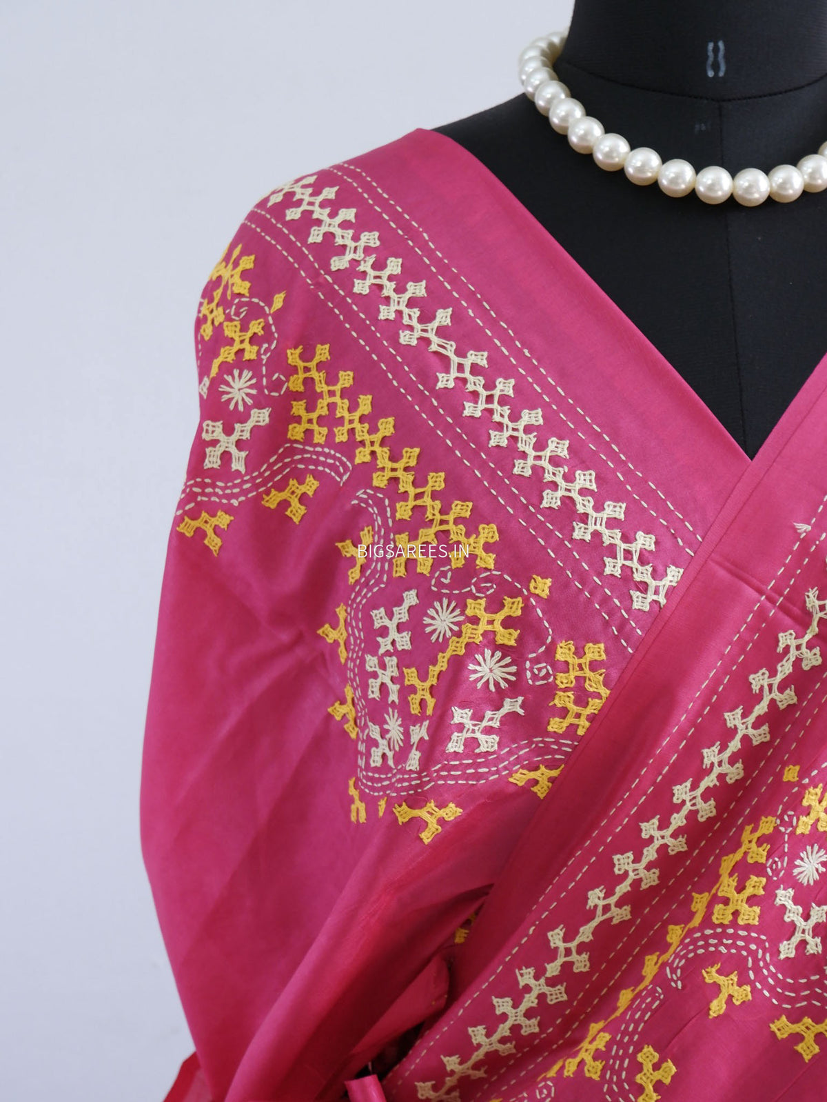 Kutchi/Gujarati Stitch Hand Embroidered Saree | Art Silk | Foil Mirror | Pink