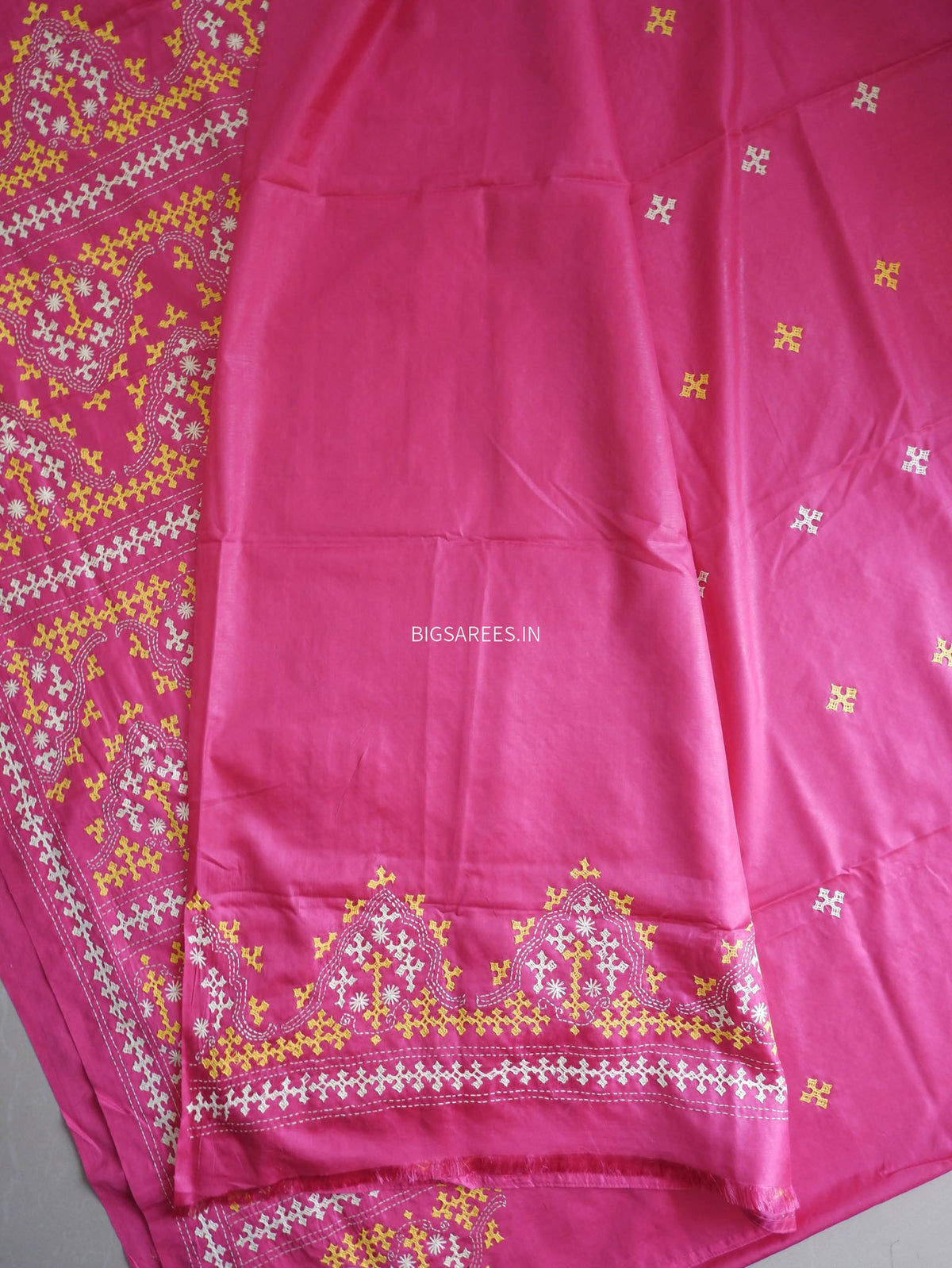 Kutchi/Gujarati Stitch Hand Embroidered Saree | Art Silk | Foil Mirror | Pink
