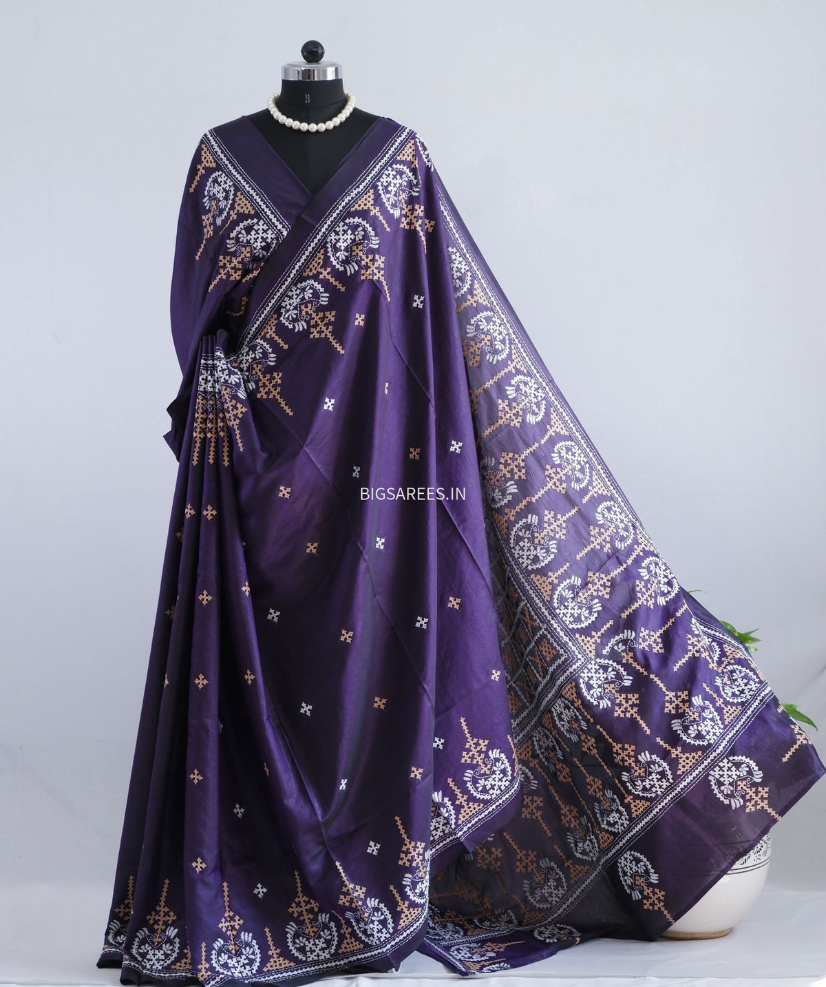 Kutchi/Gujarati Stitch Hand Embroidered Saree | Art Silk | Purple