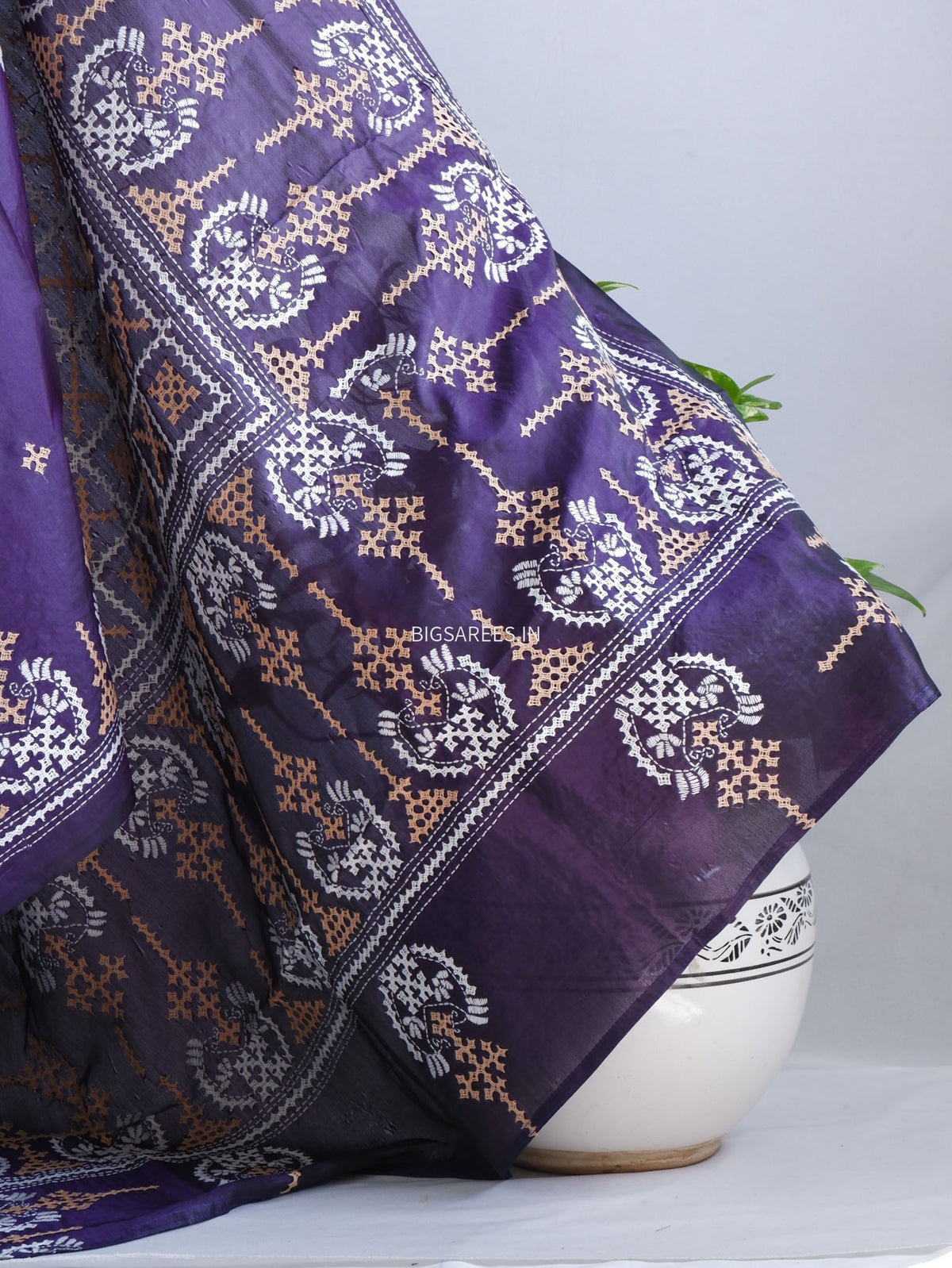 Kutchi/Gujarati Stitch Hand Embroidered Saree | Art Silk | Purple