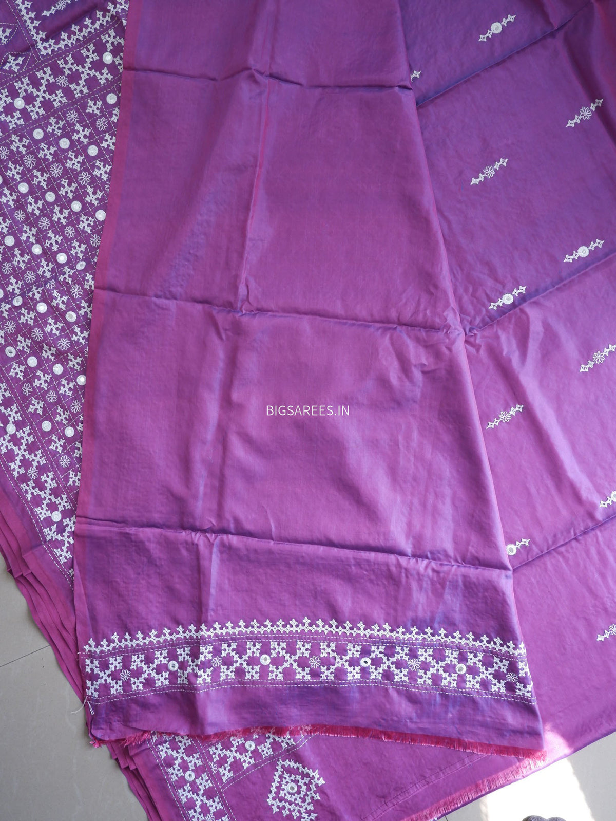 Kutchi/Gujarati Stitch Hand Embroidered Saree | Art Silk | Foil Mirror | Dark Purple (Dual Tone)