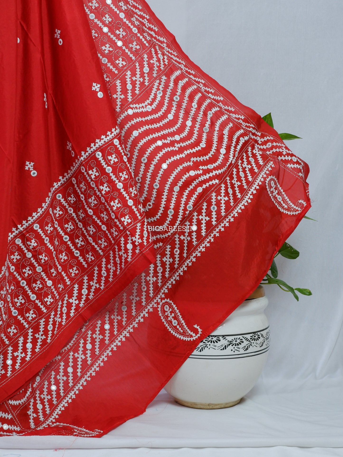 Kutchi/Gujarati Stitch Hand Embroidered Saree | Art Silk | Foil Mirror | Red