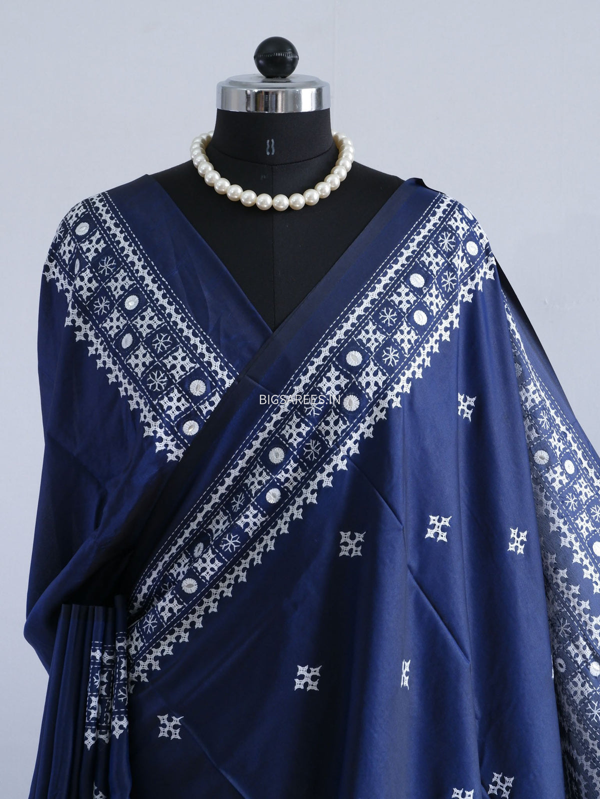 Kutchi/Gujarati Stitch Hand Embroidered Saree | Art Silk | Foil Mirror | Night Blue
