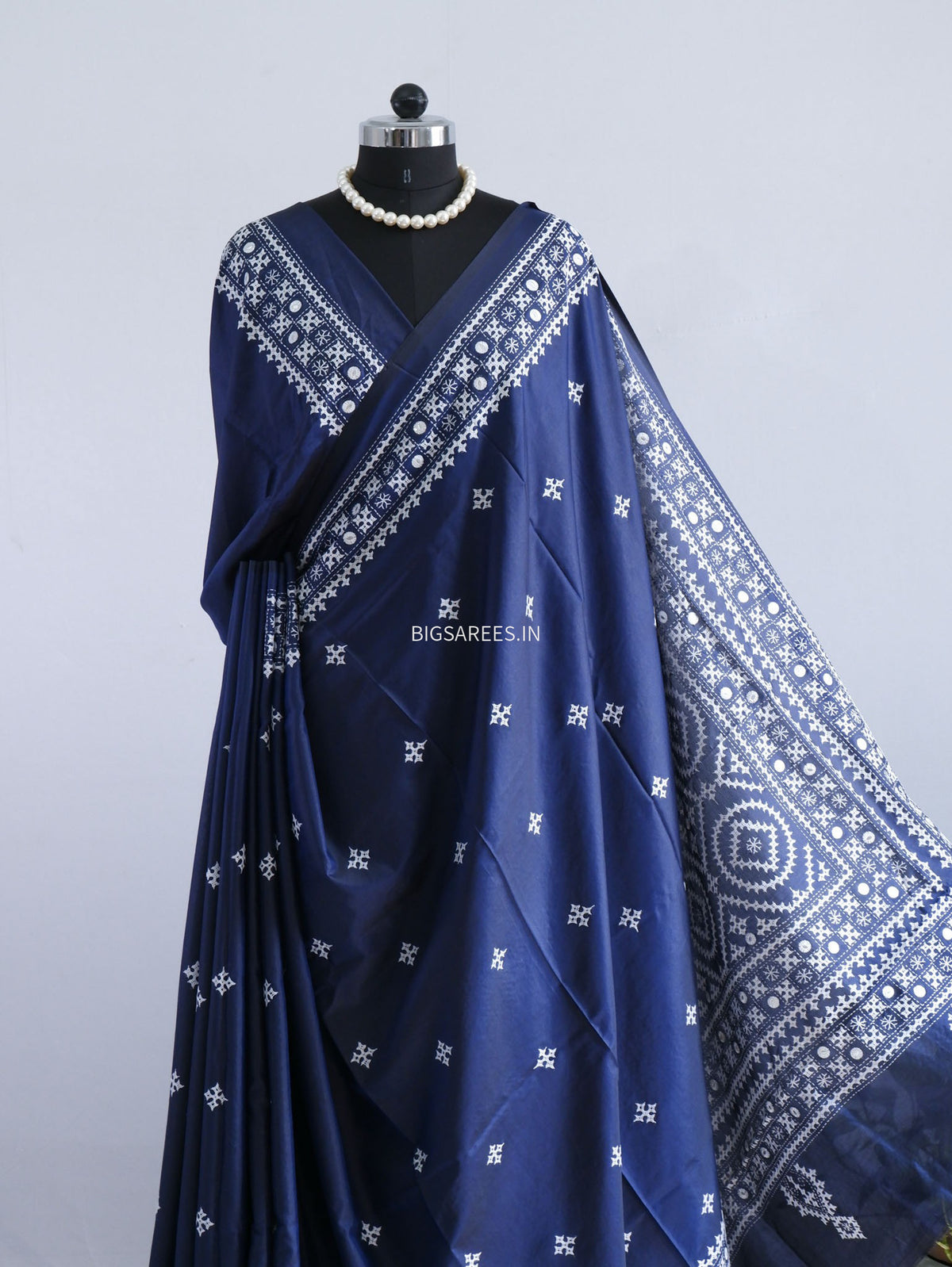 Kutchi/Gujarati Stitch Hand Embroidered Saree | Art Silk | Foil Mirror | Night Blue