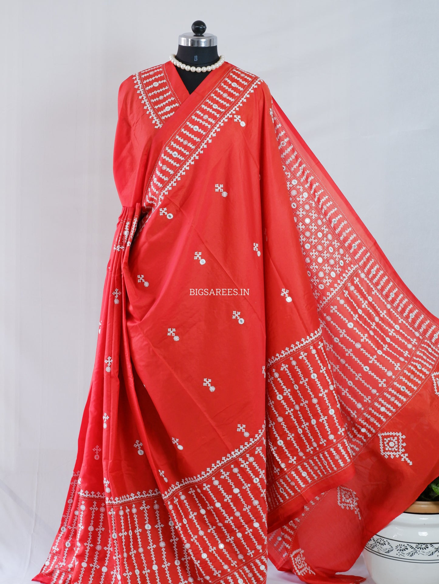 Kutchi/Gujarati Stitch Hand Embroidered Saree | Art Silk | Foil Mirror | Red