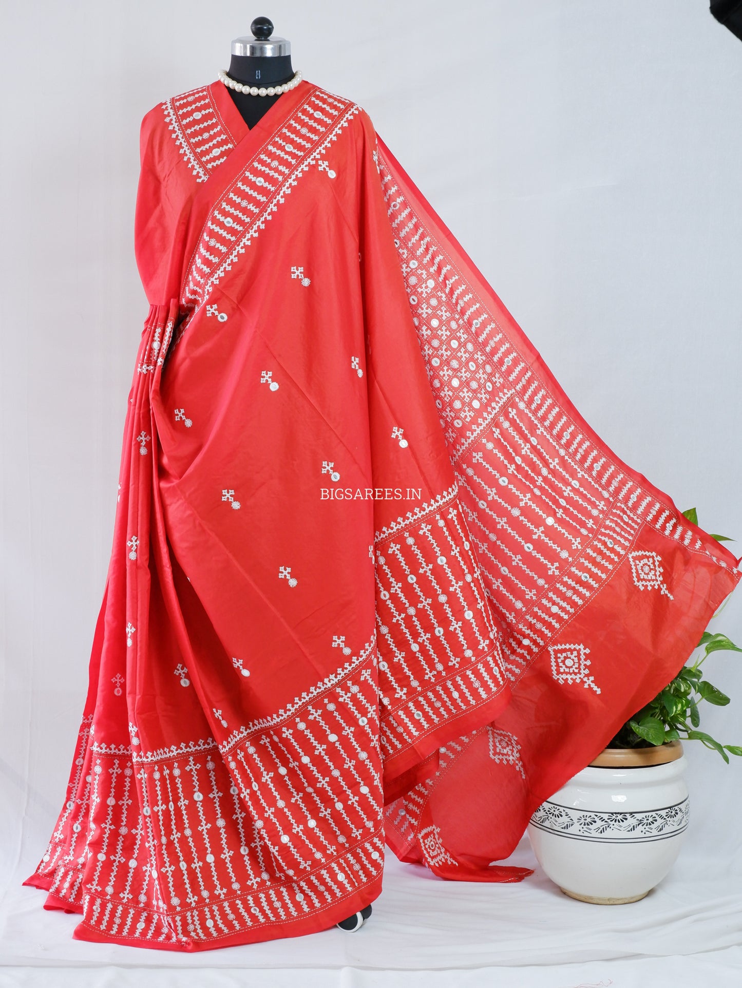 Kutchi/Gujarati Stitch Hand Embroidered Saree | Art Silk | Foil Mirror | Red