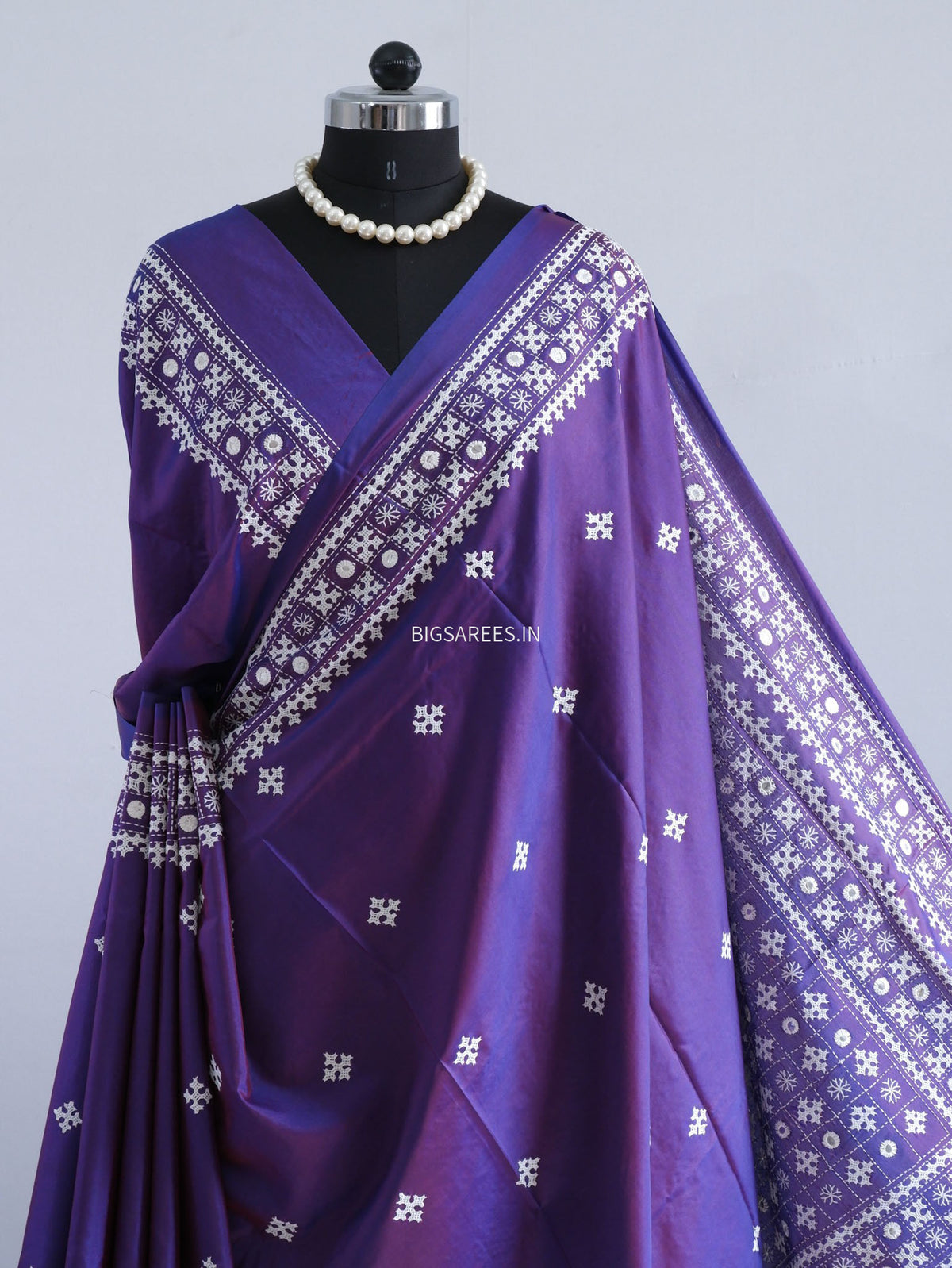 Kutchi/Gujarati Stitch Hand Embroidered Saree | Art Silk | Foil Mirror | Purple (Dual Tone)