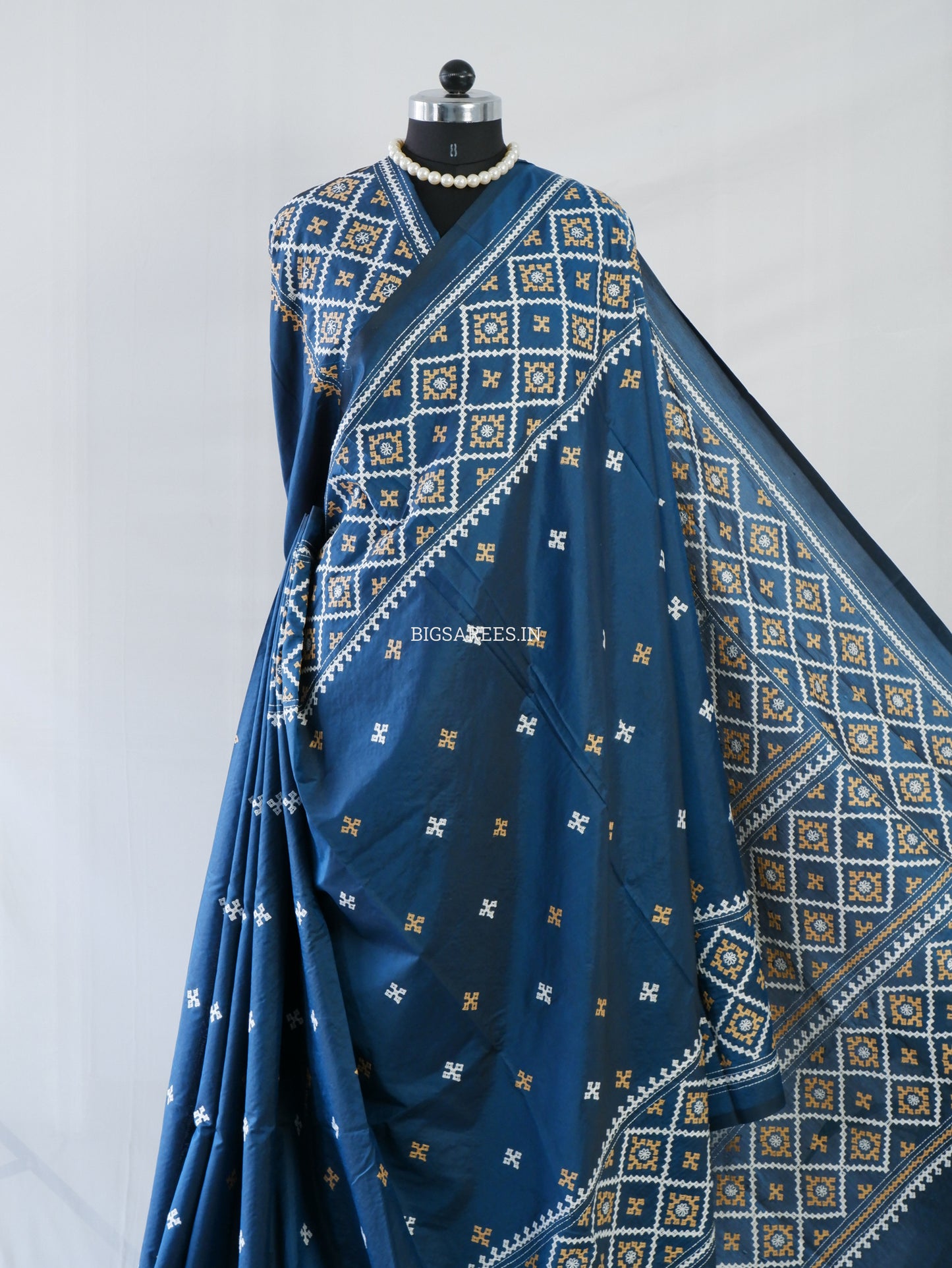 Kutchi/Gujarati Hand Embroidered Saree  | Blended Bangalore Silk / Art Silk | Peacock Blue