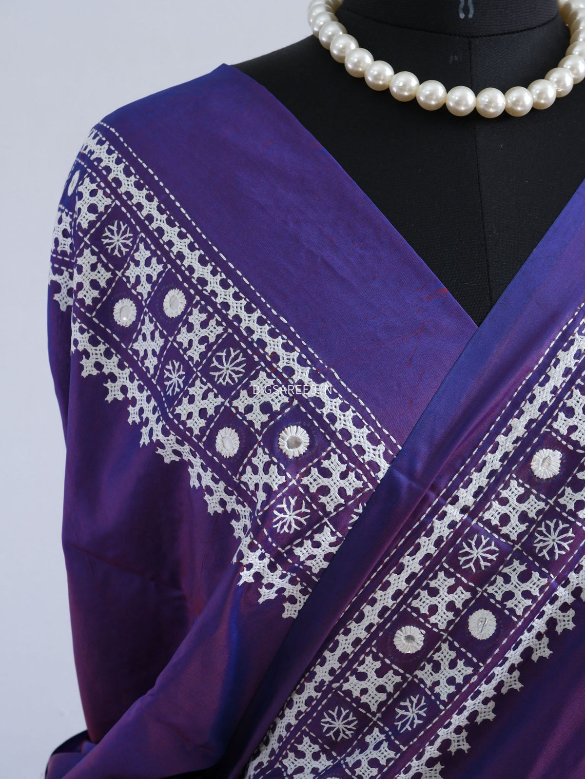 Kutchi/Gujarati Stitch Hand Embroidered Saree | Art Silk | Foil Mirror | Purple (Dual Tone)
