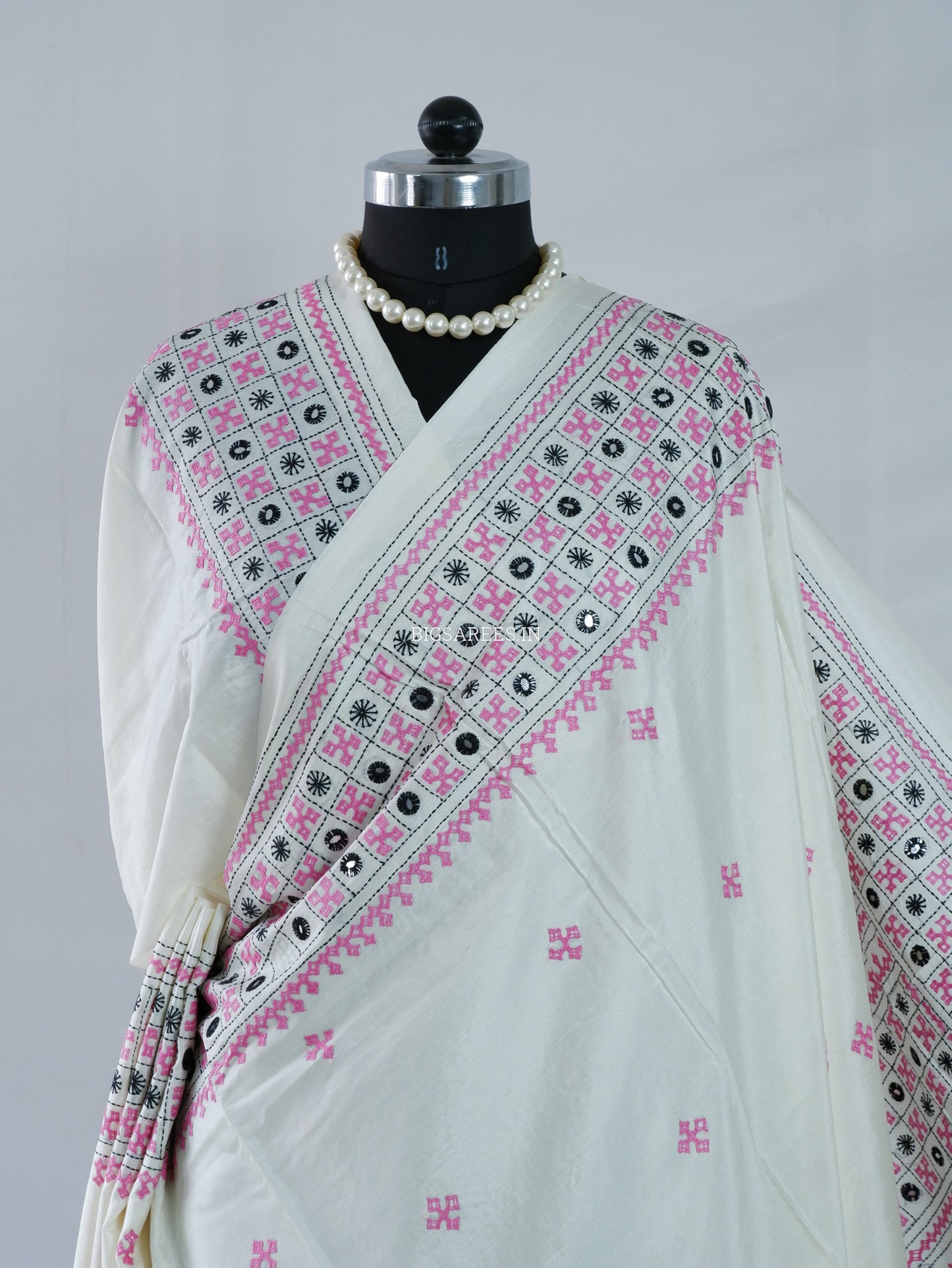 Kutchi/Gujarati Stitch Hand Embroidered Saree | Art Silk | Foil Mirror | White
