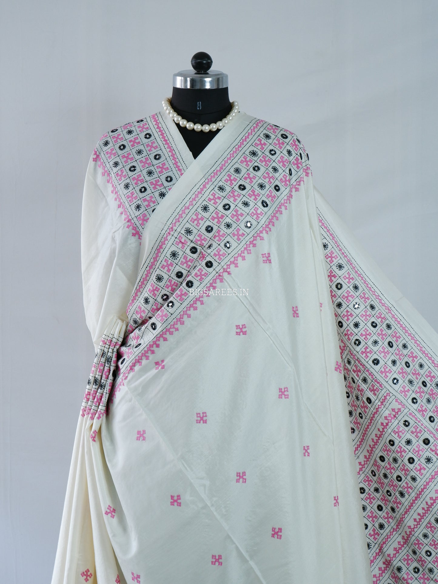 Kutchi/Gujarati Stitch Hand Embroidered Saree | Art Silk | Foil Mirror | White