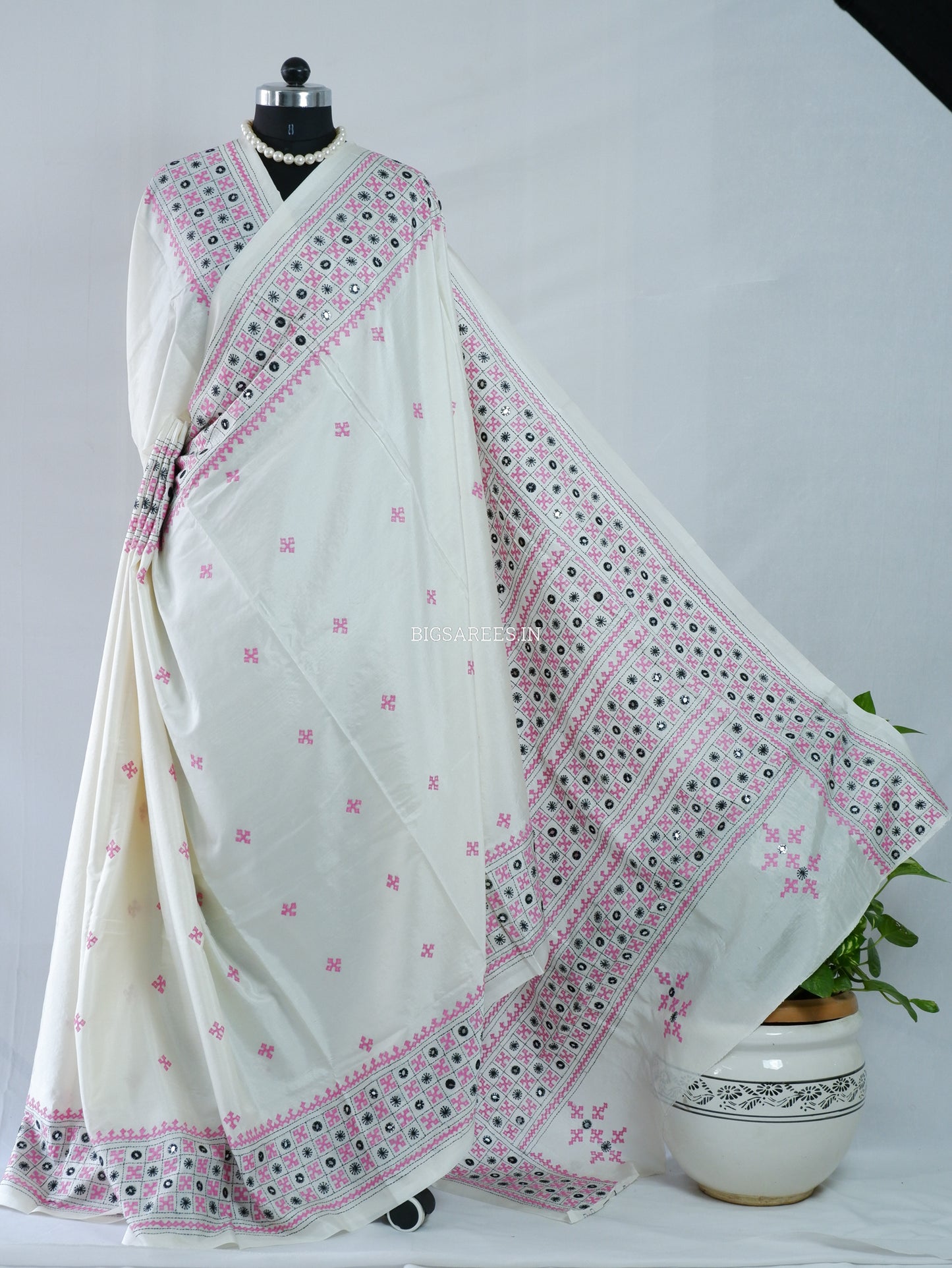 Kutchi/Gujarati Stitch Hand Embroidered Saree | Art Silk | Foil Mirror | White