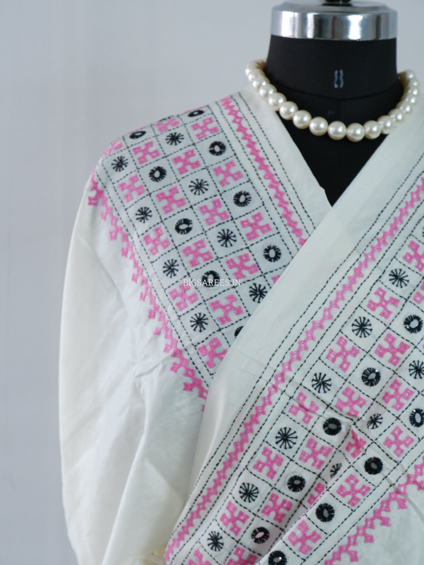 Kutchi/Gujarati Stitch Hand Embroidered Saree | Art Silk | Foil Mirror | White