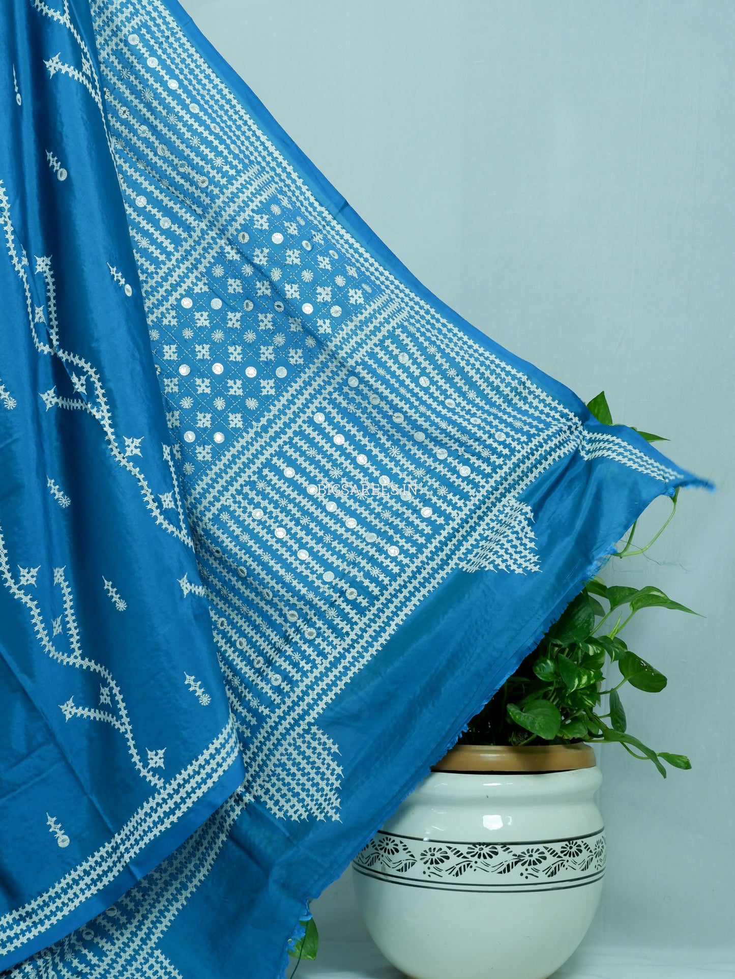 Kutchi/Gujarati Stitch Hand Embroidered Saree | Art Silk | Foil Mirror | Ultramarine Blue