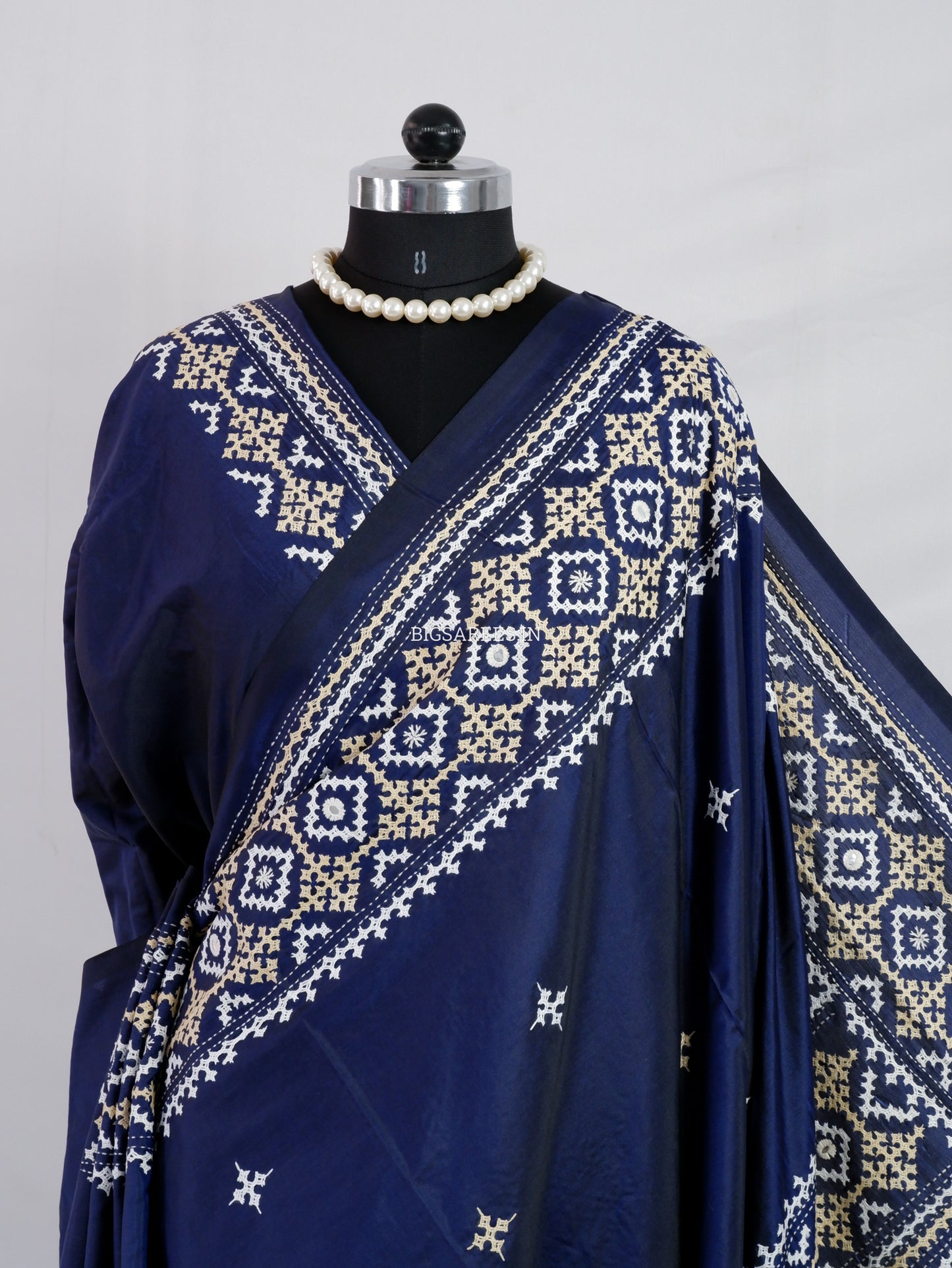 Kutchi/Gujarati Stitch Hand Embroidered Saree | Art Silk | Foil Mirror | Navy Blue